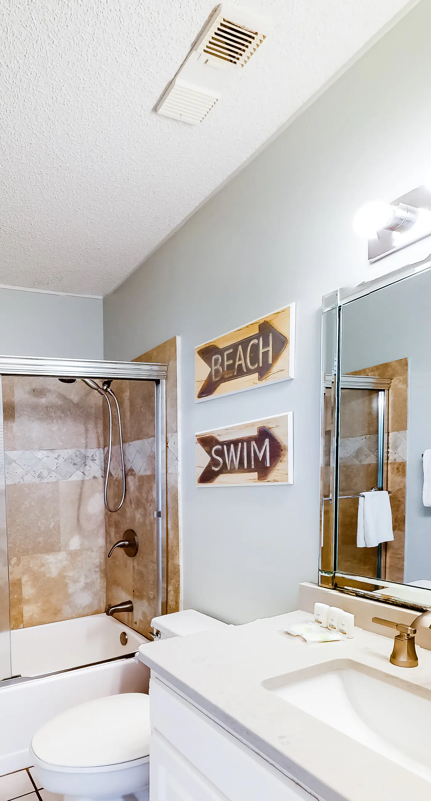 Gulf front condo with pools/hot tub - ocean view, covered balcony & washer/dryer