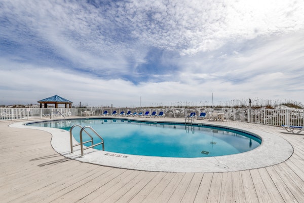 Gulf view condo w/ a full kitchen, private balcony, shared pools, & tennis court