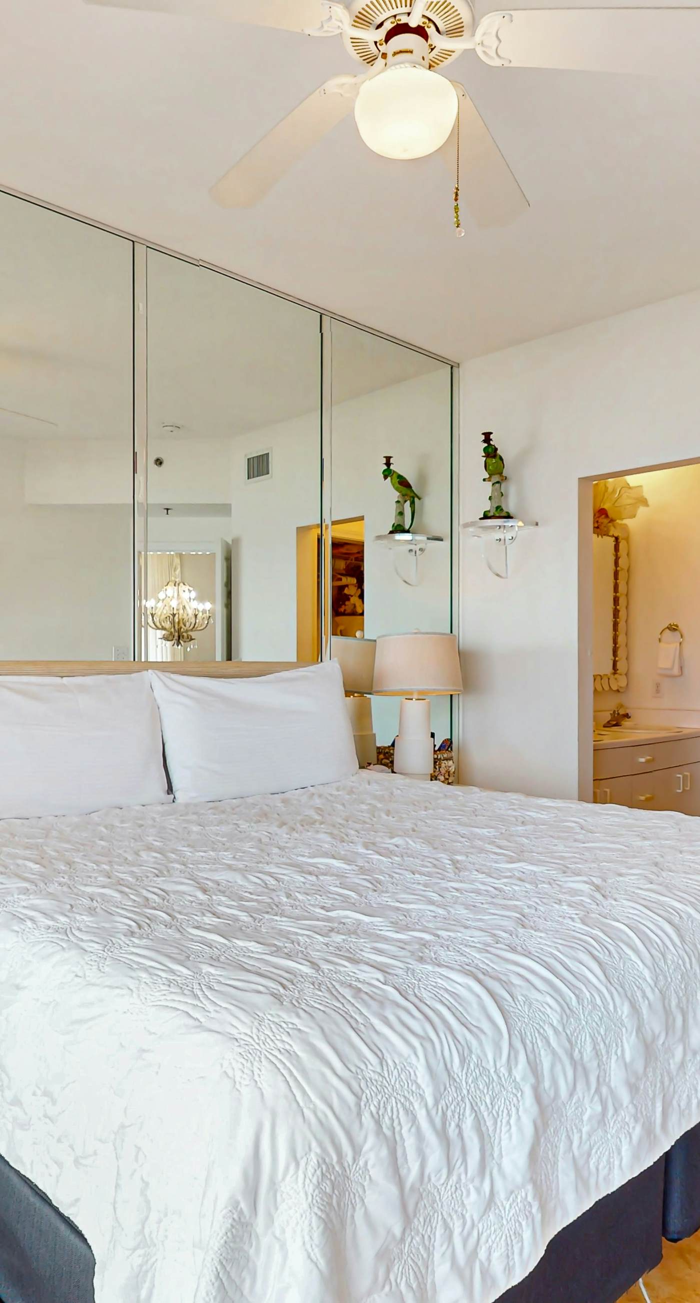 Gulf front condo w a full kitchen, private balcony, shared pools, & hot tub