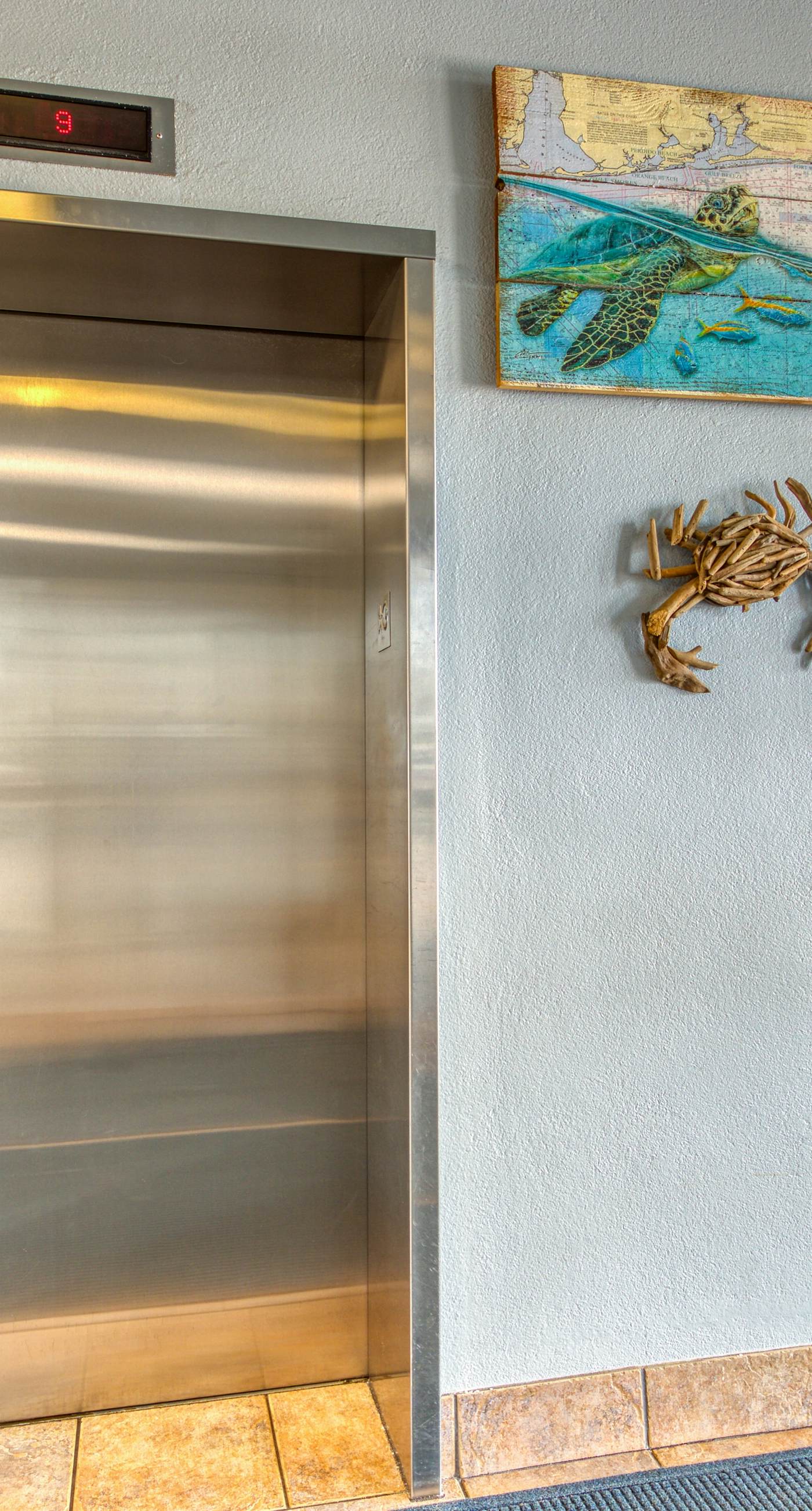 Gulf front condo w a full kitchen, private balcony, shared pools, & hot tub