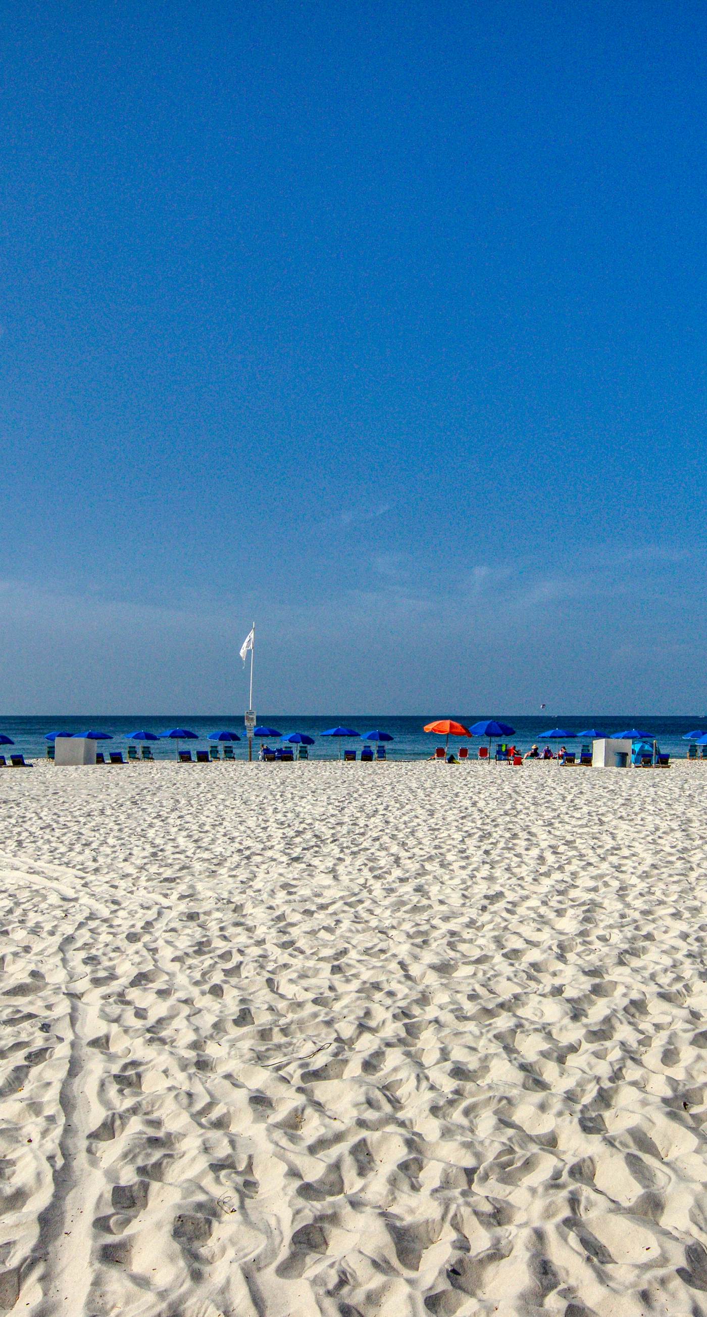 Gulf front condo w a full kitchen, private balcony, shared pools, & hot tub