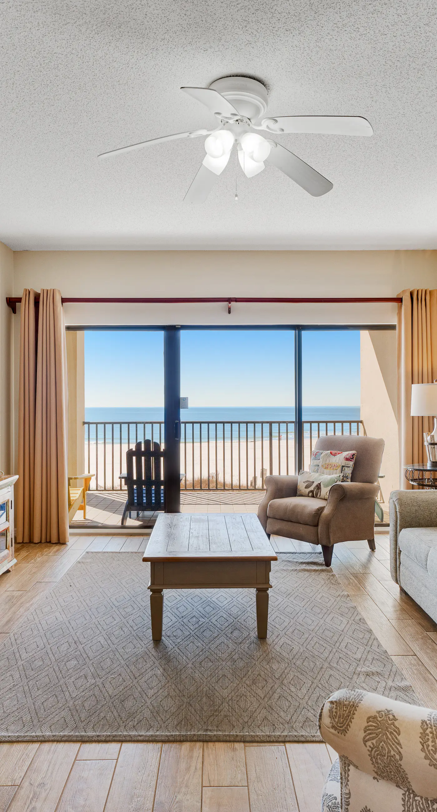 Beach front paradise w/ beautiful views, outdoor pool, & sauna