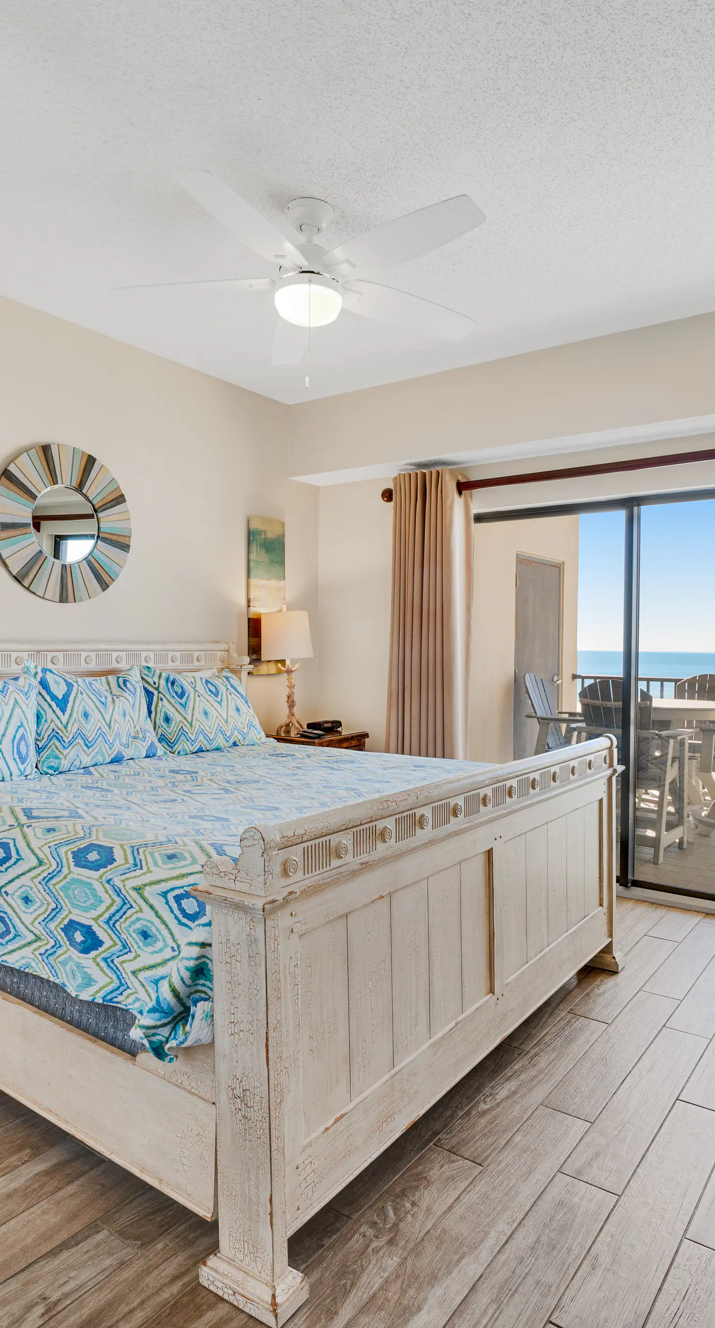 Beach front paradise w/ beautiful views, outdoor pool, & sauna