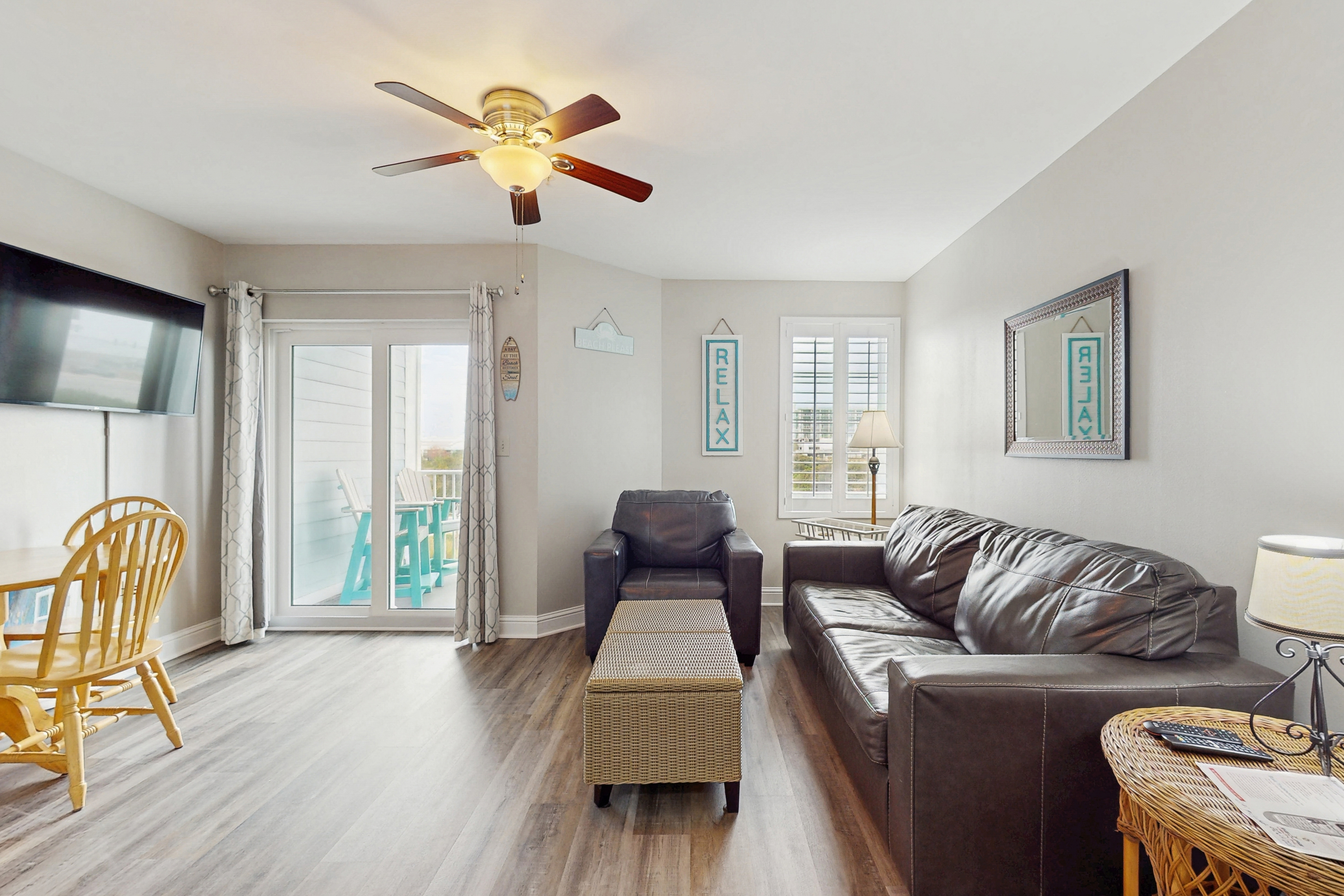 Gulf Coast condo with a pool, gym, boat launch, & nearby beach access