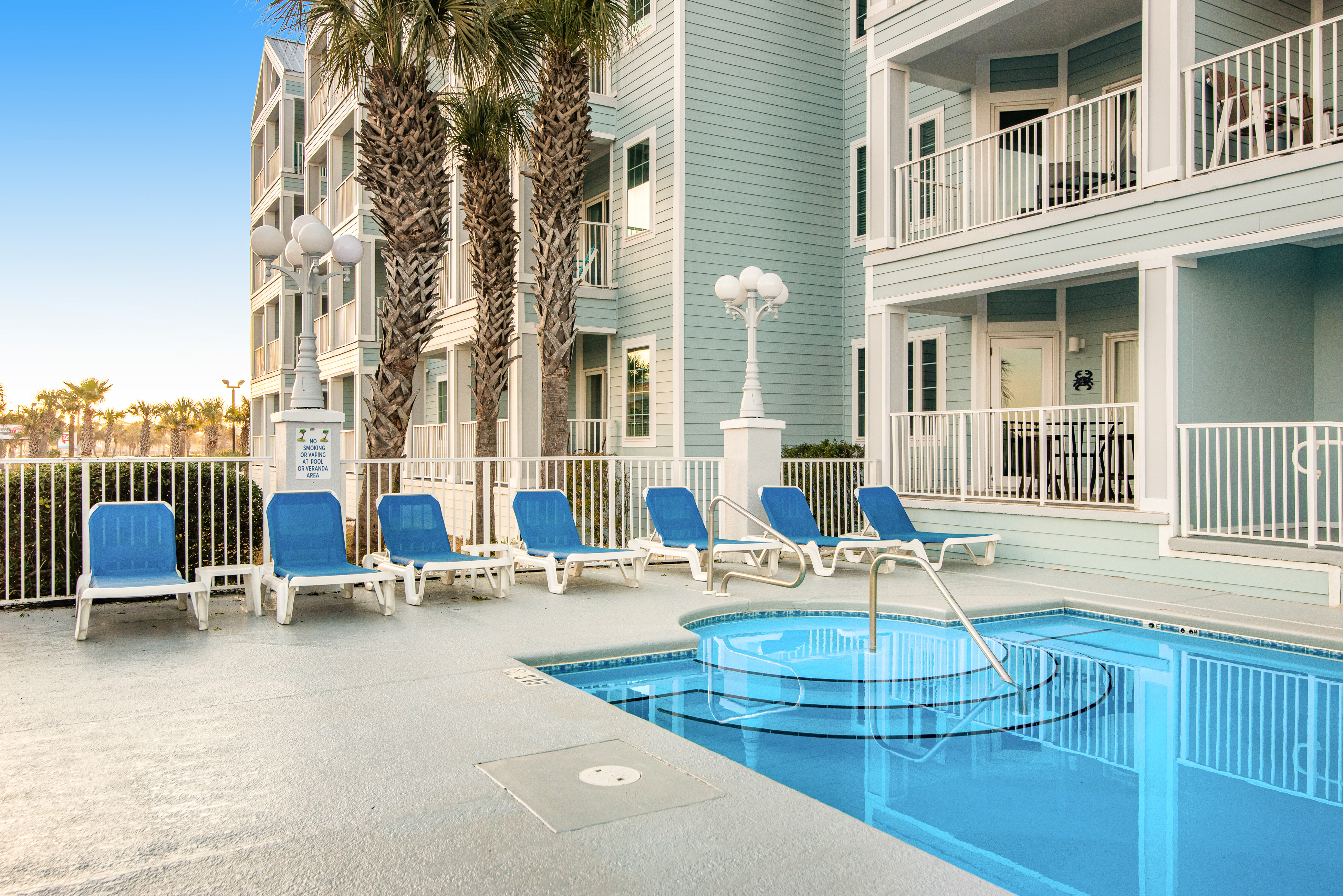 Gulf Coast condo with a pool, gym, boat launch, & nearby beach access