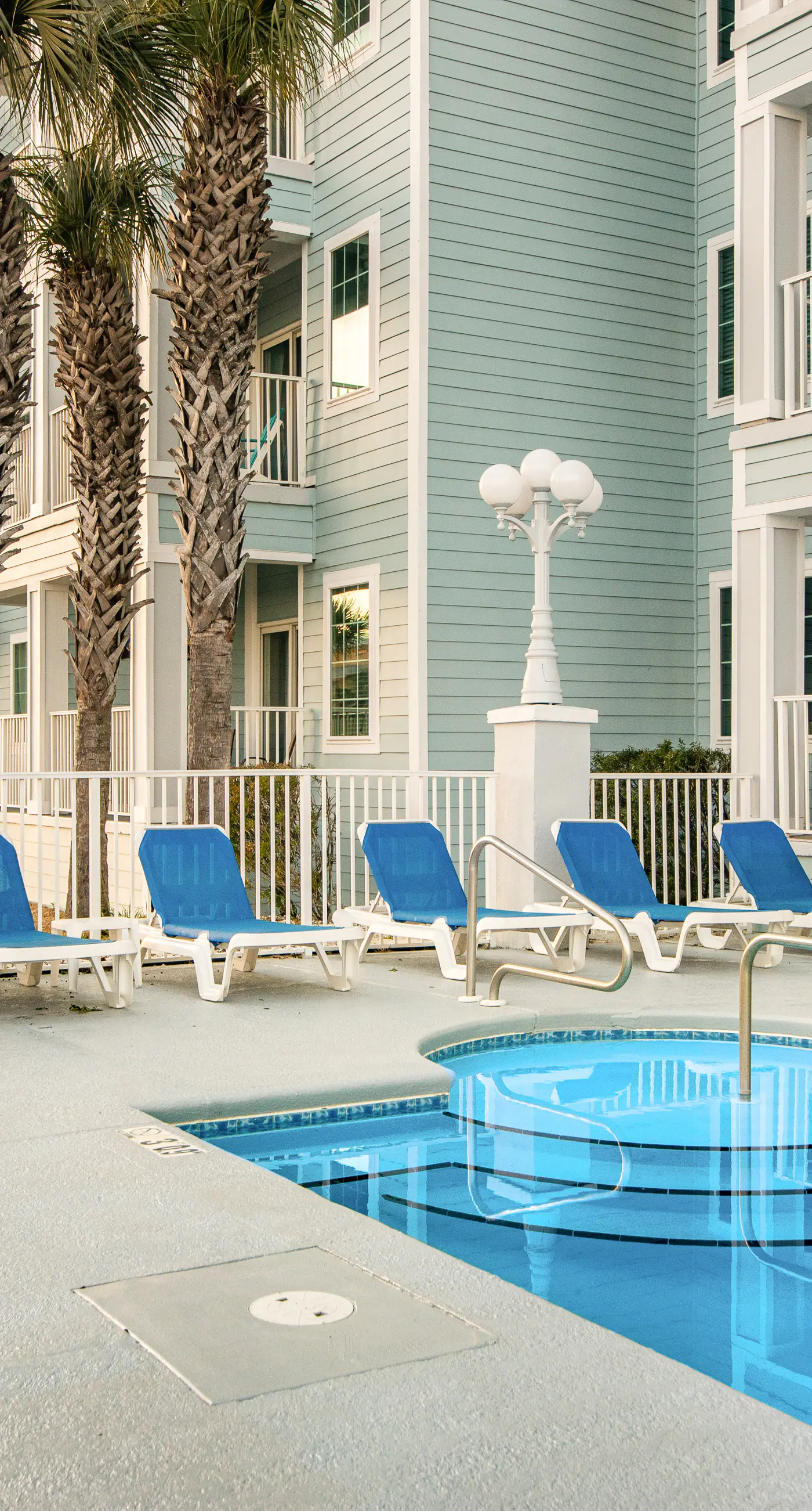 Gulf Coast condo with a pool, gym, boat launch, & nearby beach access