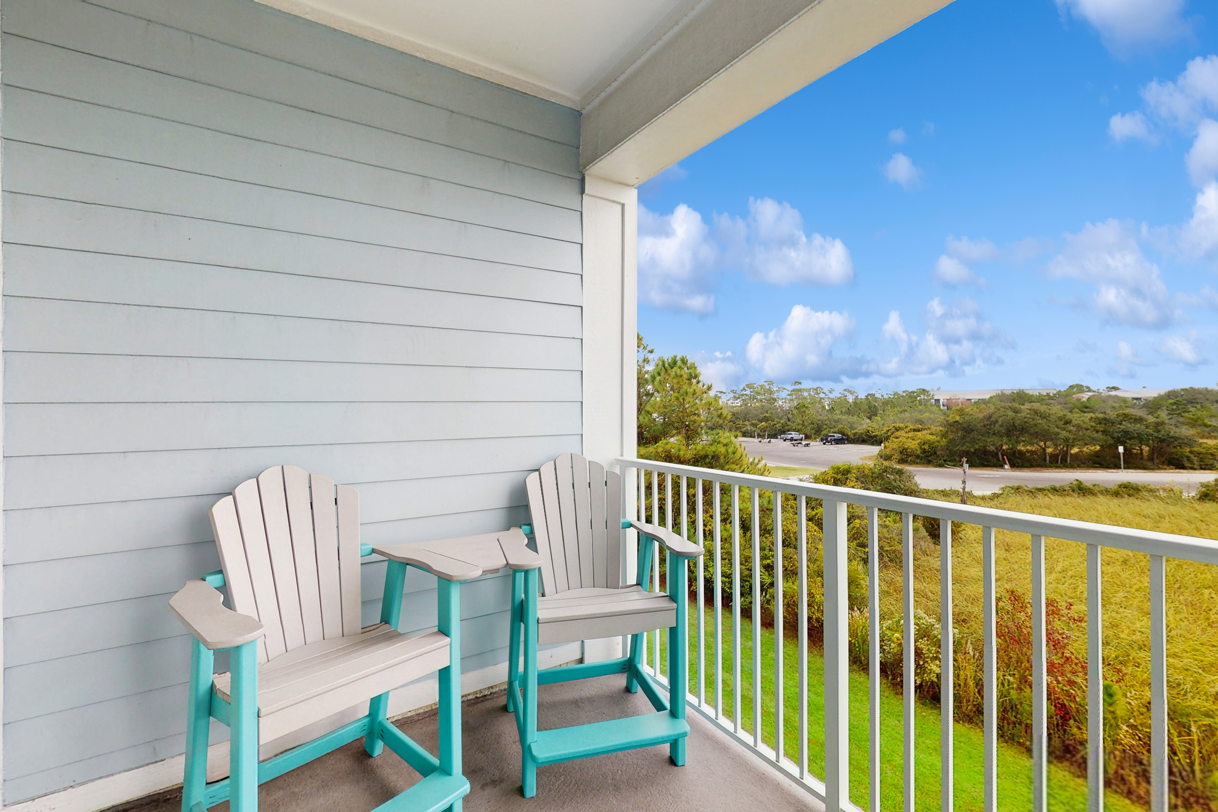 Gulf Coast condo with a pool, gym, boat launch, & nearby beach access