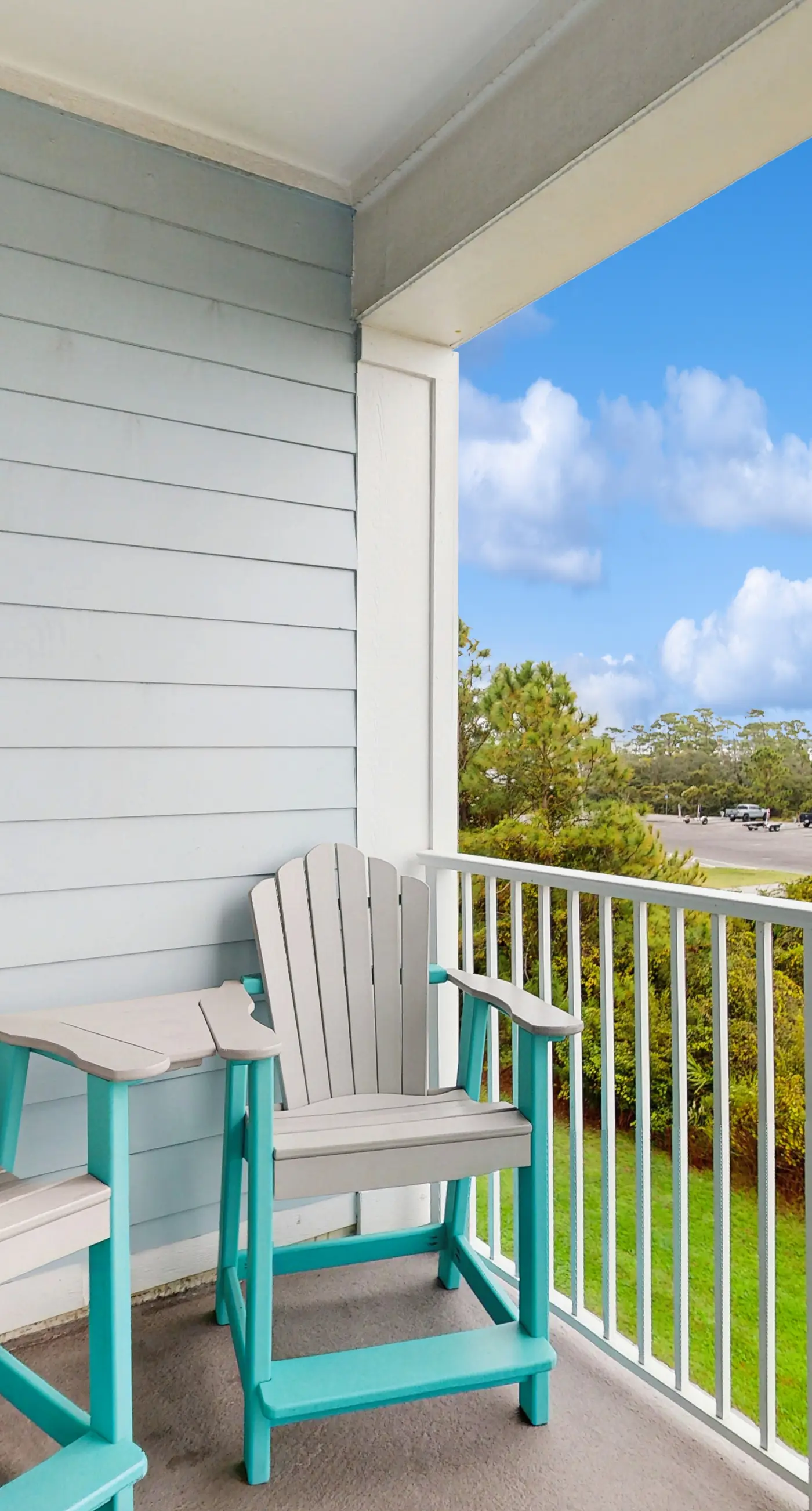 Gulf Coast condo with a pool, gym, boat launch, & nearby beach access