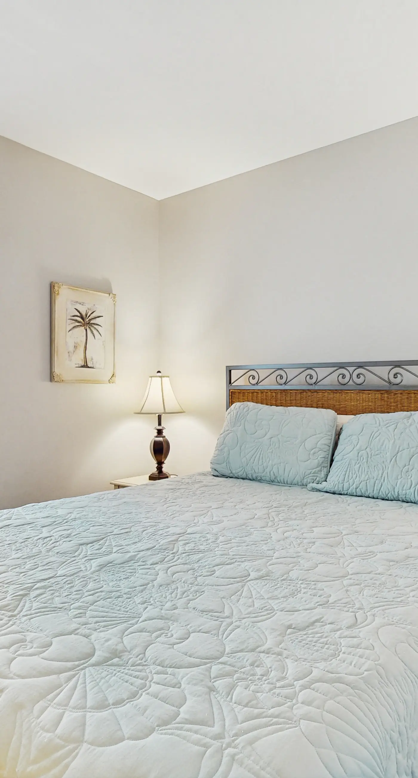 Gulf Coast condo with a pool, gym, boat launch, & nearby beach access