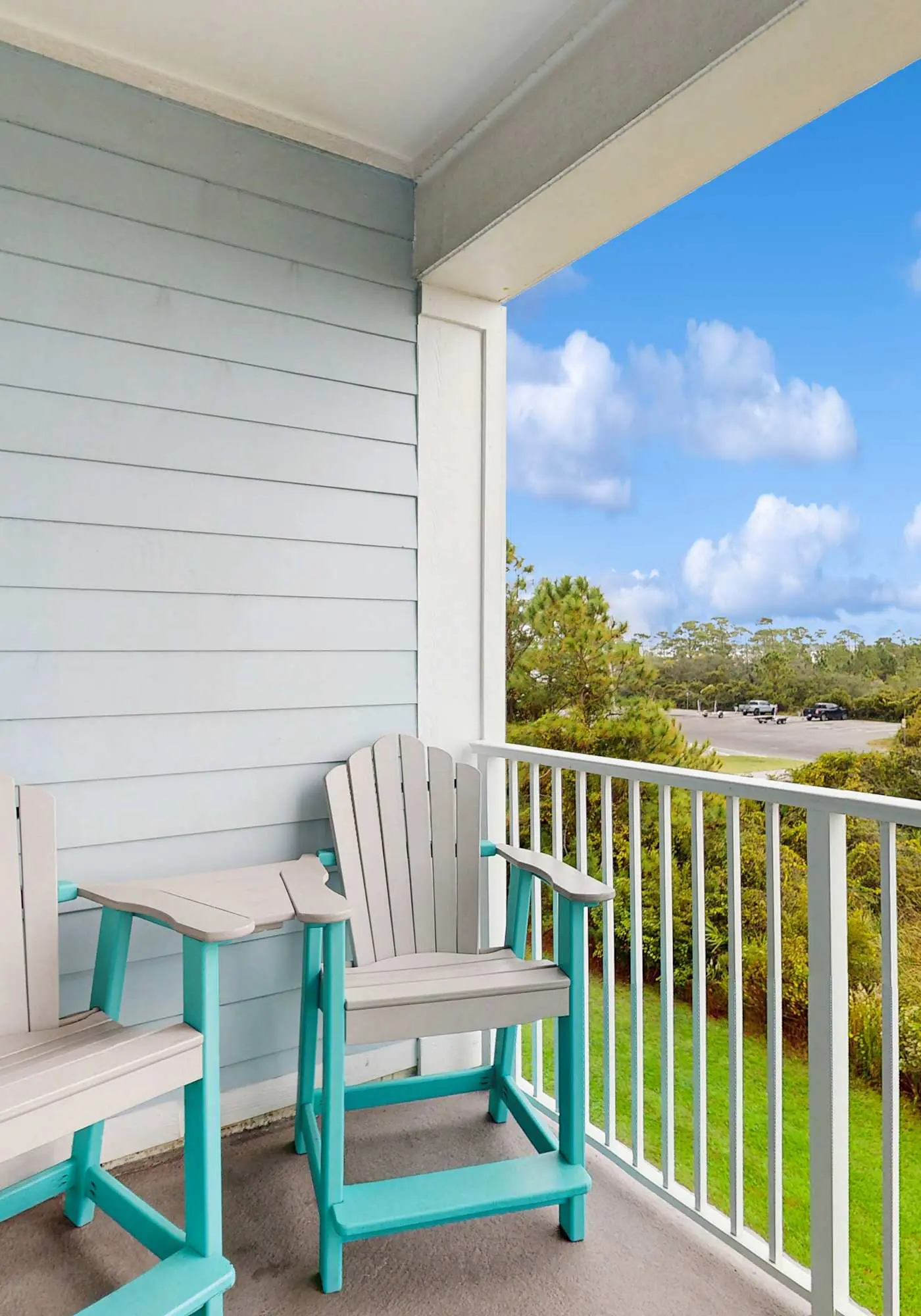 Gulf Coast condo with a pool, gym, boat launch, & nearby beach access