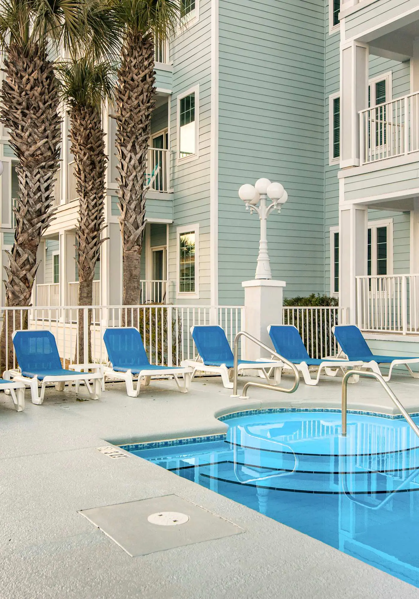 Gulf Coast condo with a pool, gym, boat launch, & nearby beach access