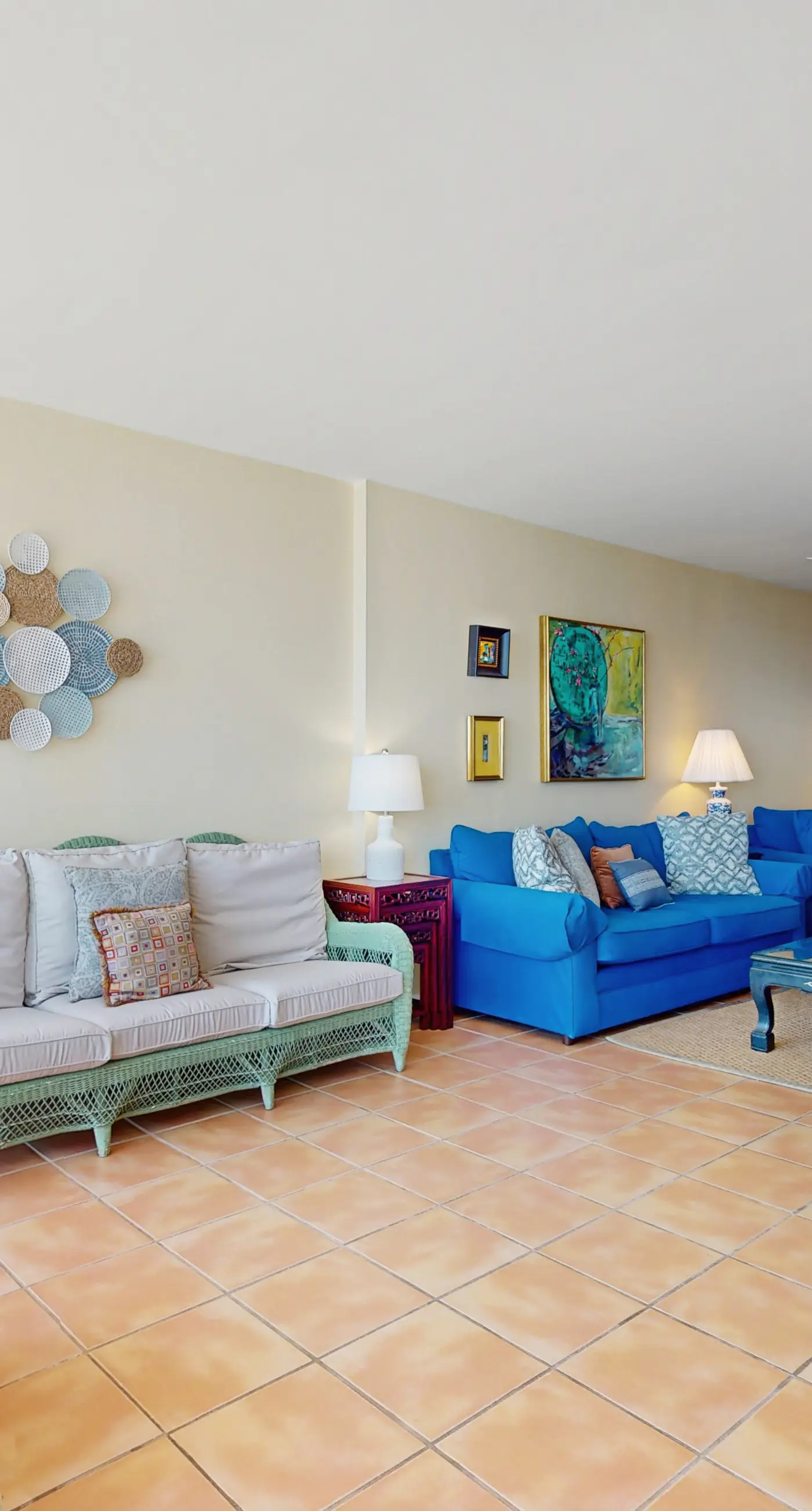 Stunning oceanfront top-floor condo with Gulf views, central AC & pool access