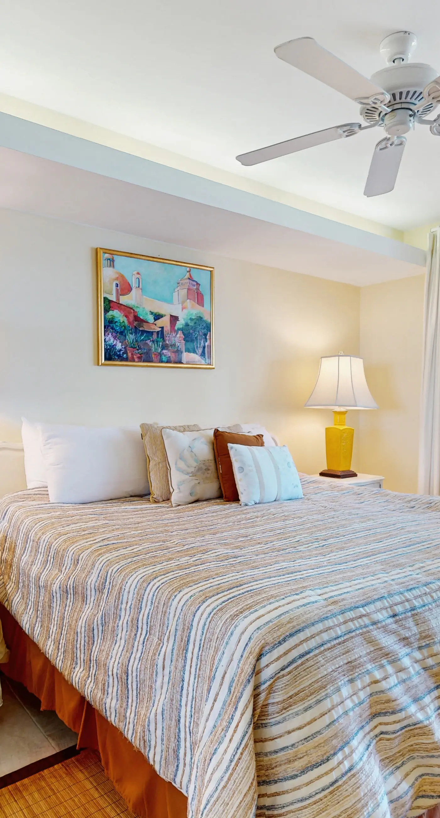 Stunning oceanfront top-floor condo with Gulf views, central AC & pool access