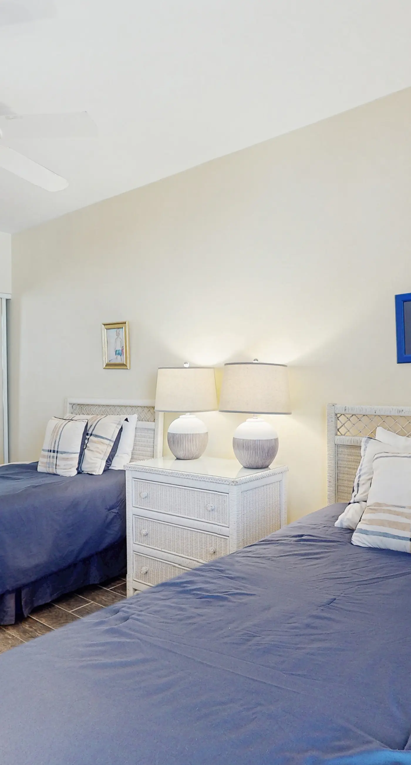 Stunning oceanfront top-floor condo with Gulf views, central AC & pool access