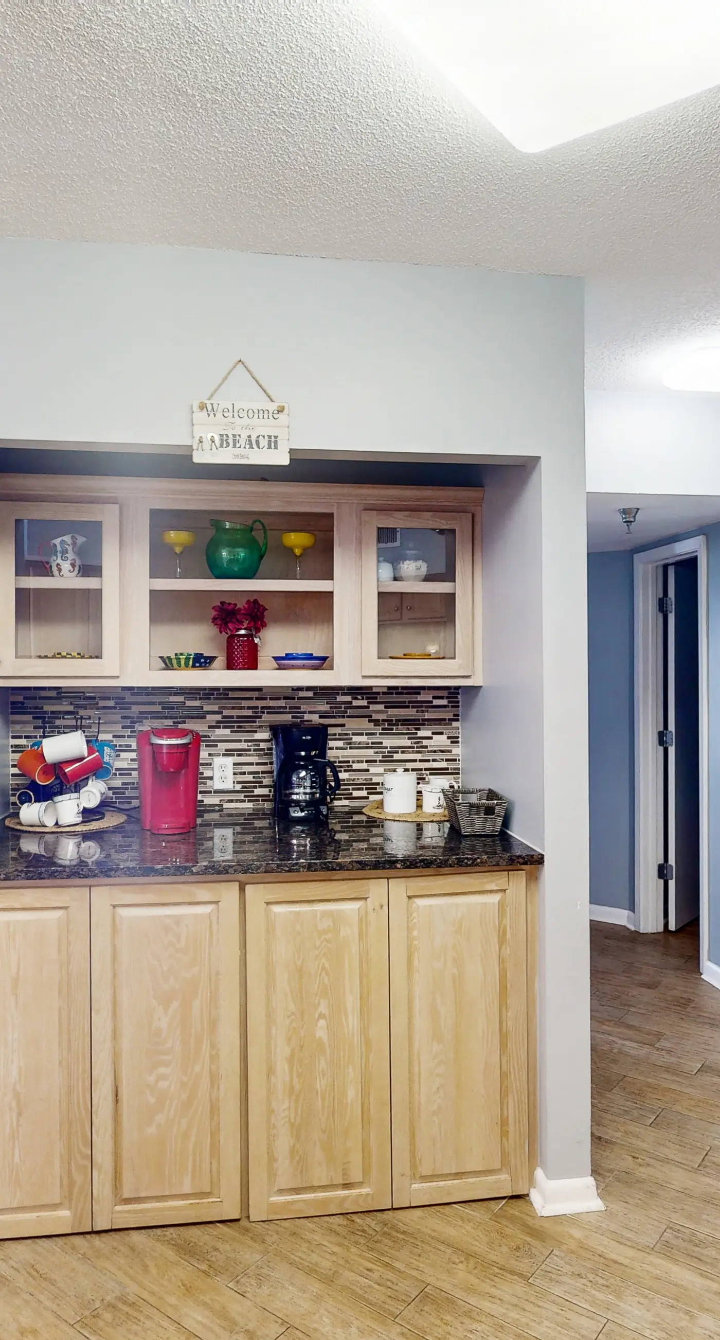 Beachfront corner condo with stunning Gulf views, pools, hot tub & fitness center