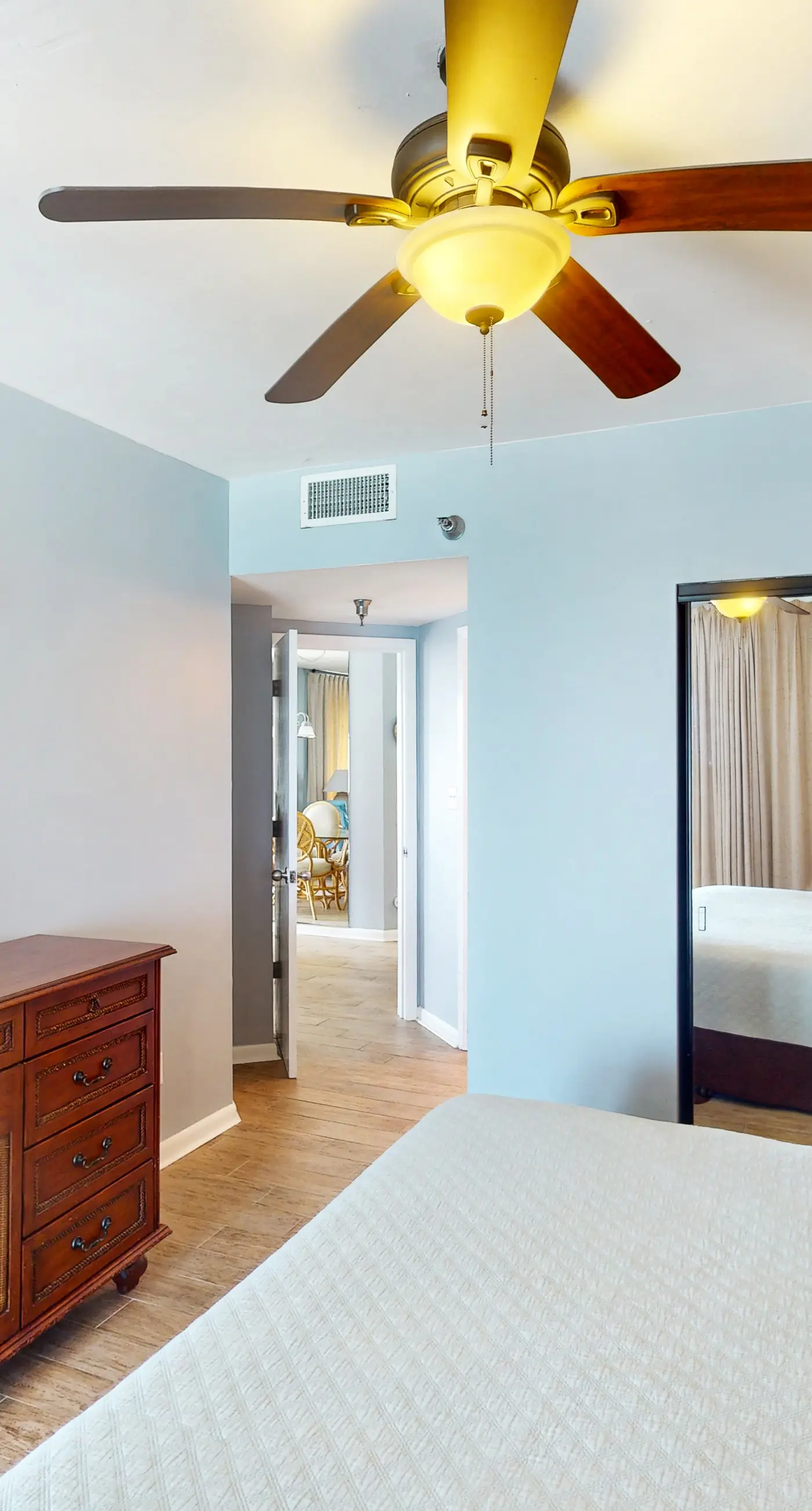 Beachfront corner condo with stunning Gulf views, pools, hot tub & fitness center