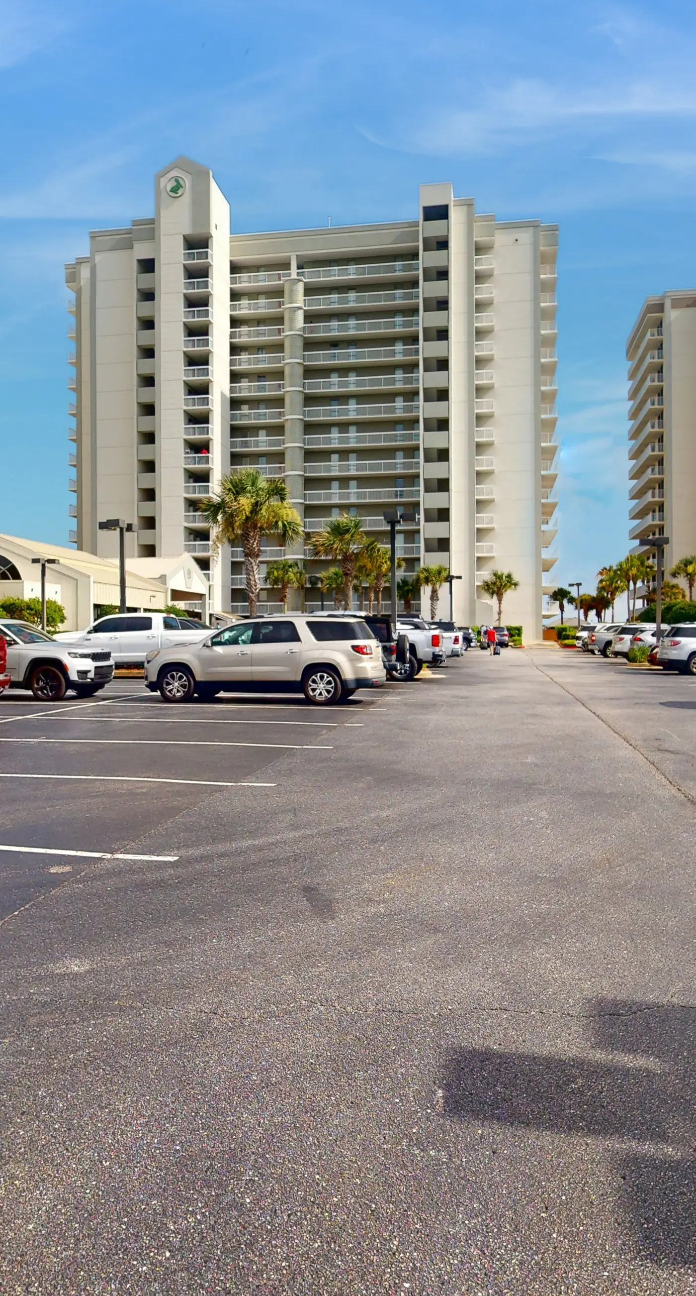 Beachfront corner condo with stunning Gulf views, pools, hot tub & fitness center