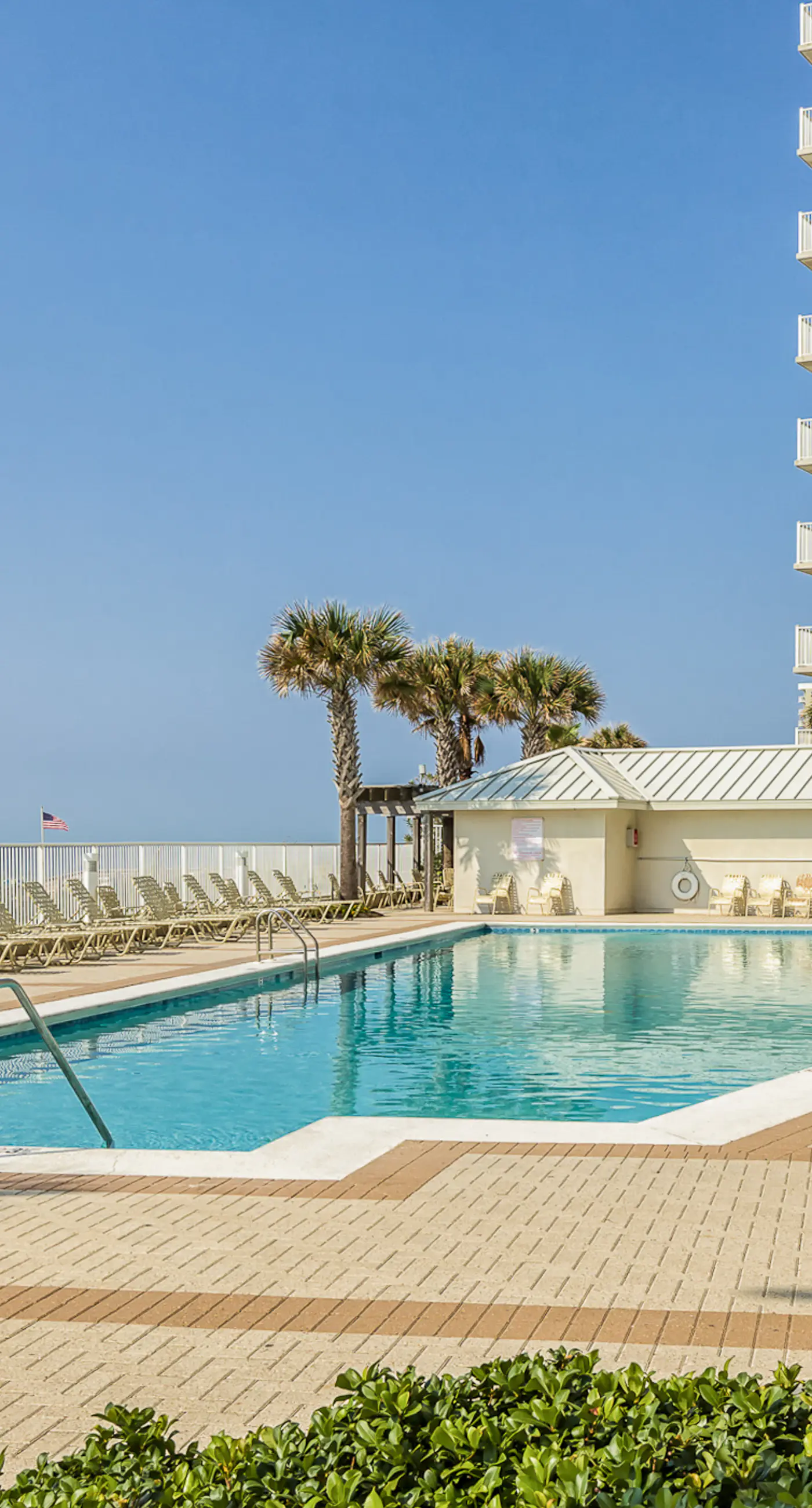 Beachfront corner condo with stunning Gulf views, pools, hot tub & fitness center
