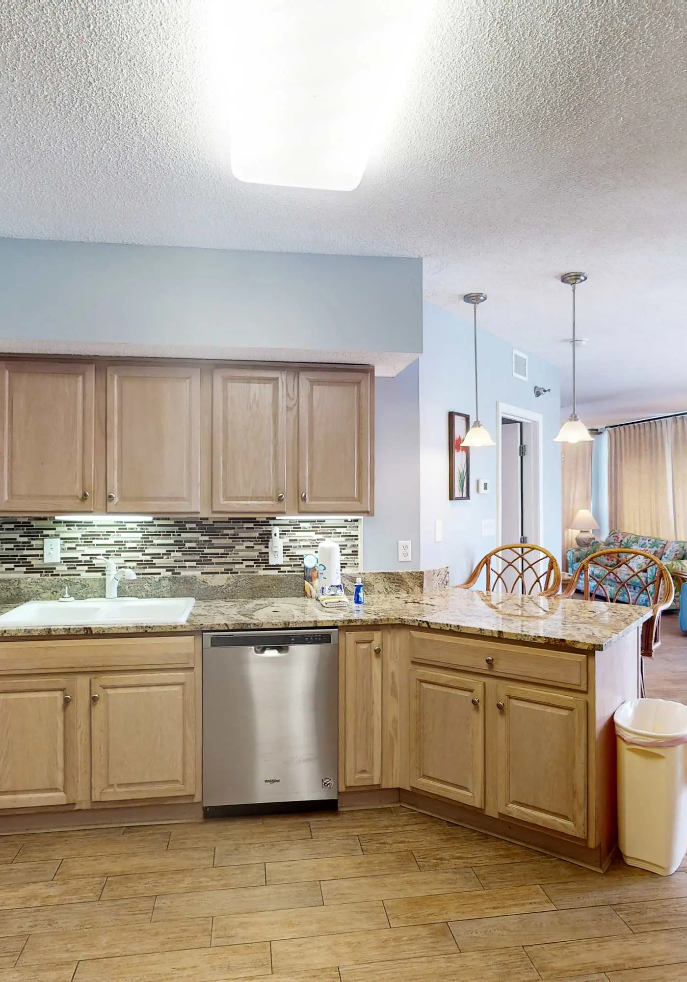 Beachfront corner condo with stunning Gulf views, pools, hot tub & fitness center