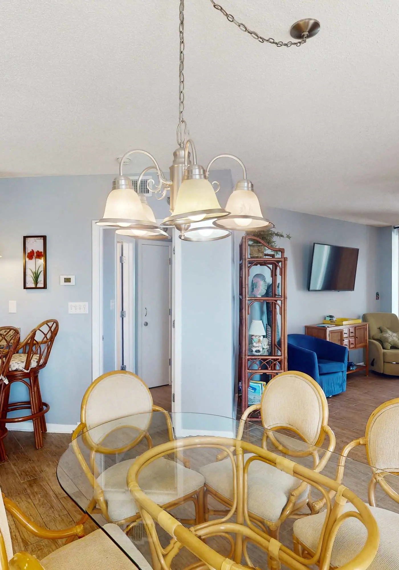 Beachfront corner condo with stunning Gulf views, pools, hot tub & fitness center
