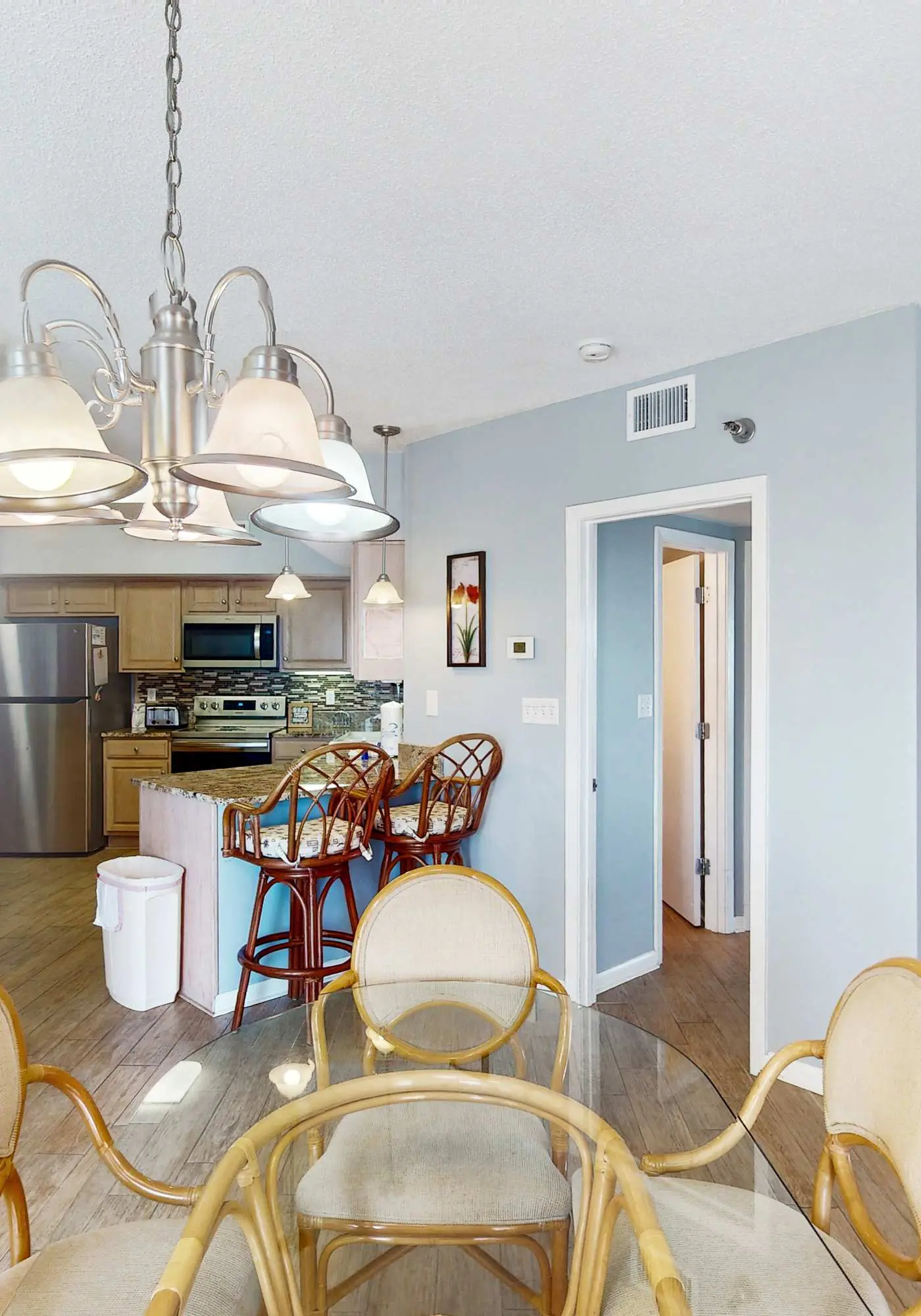 Beachfront corner condo with stunning Gulf views, pools, hot tub & fitness center