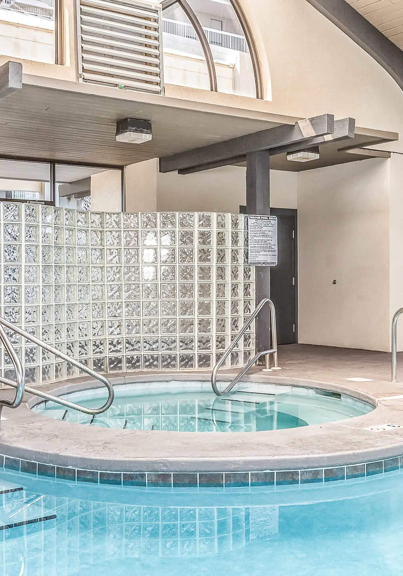 Beachfront corner condo with stunning Gulf views, pools, hot tub & fitness center