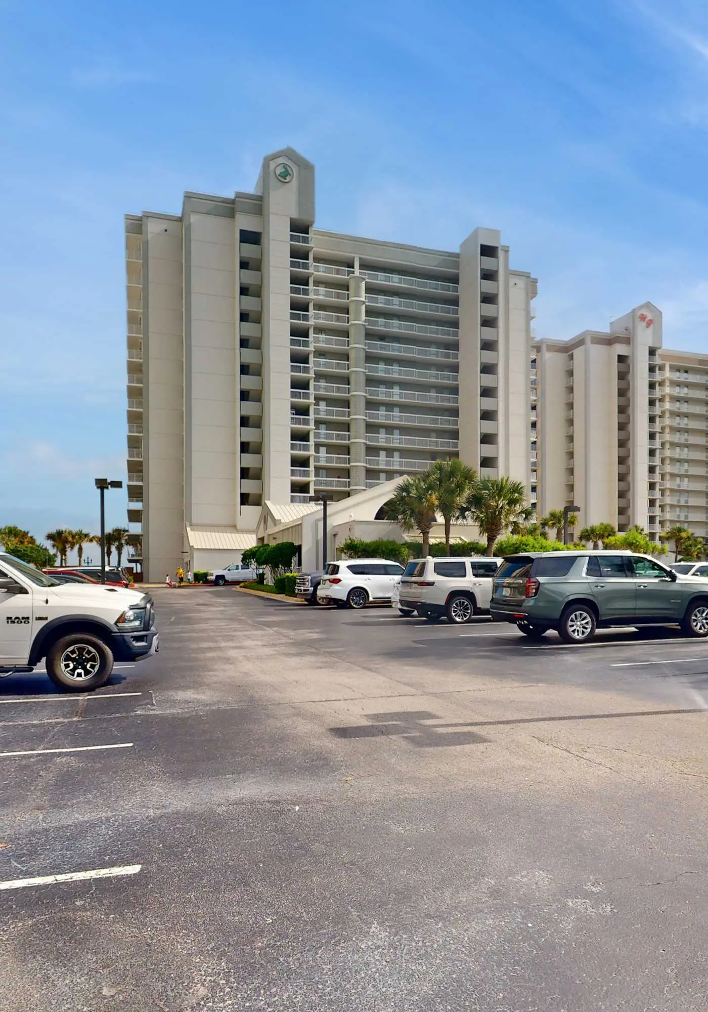 Beachfront corner condo with stunning Gulf views, pools, hot tub & fitness center