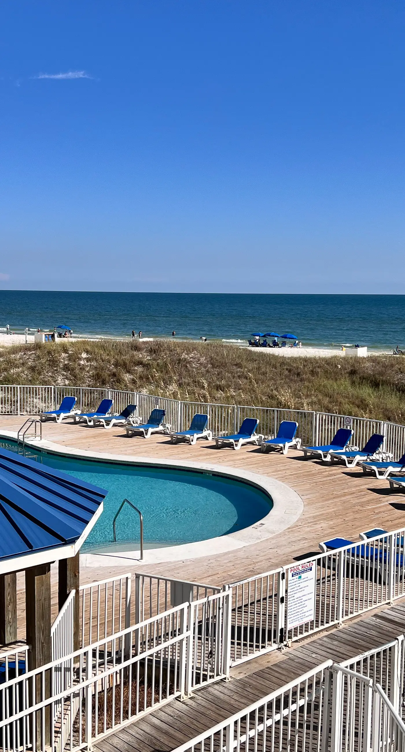 Updated studio w/shared outdoor pools and tennis court, family-friendly, & more!