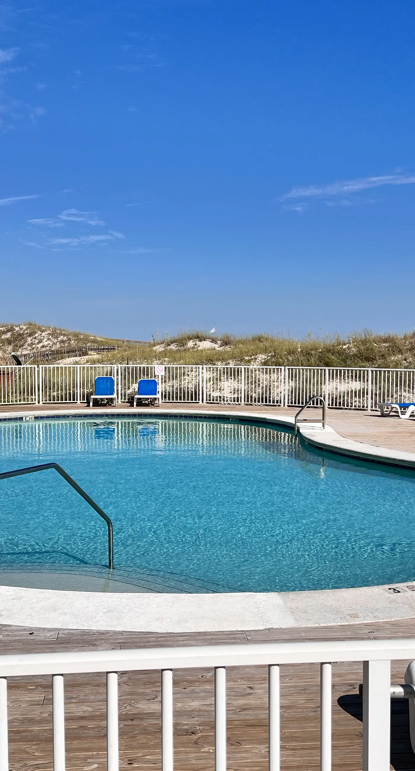 Updated studio w/shared outdoor pools and tennis court, family-friendly, & more!