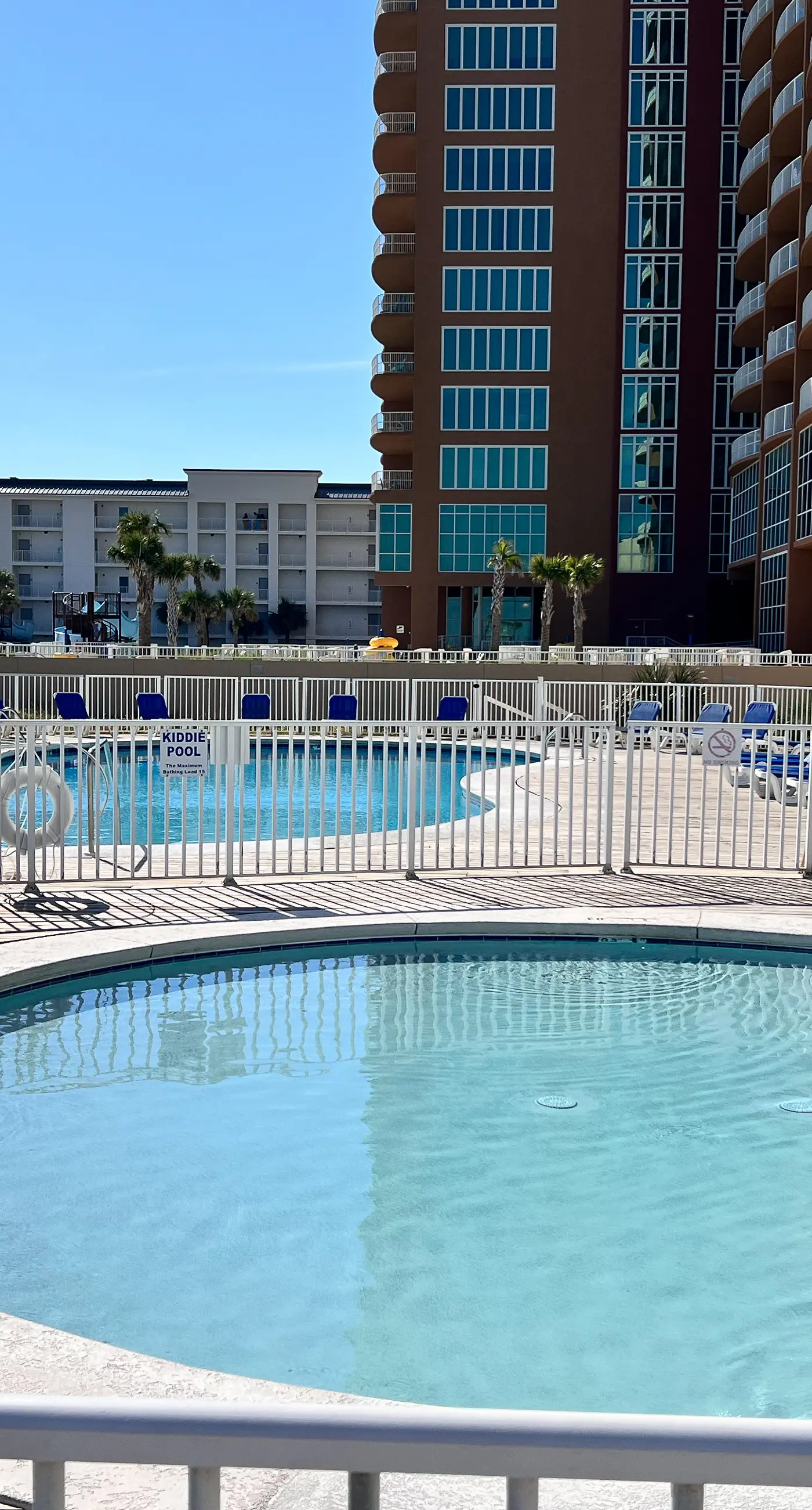 Updated studio w/shared outdoor pools and tennis court, family-friendly, & more!