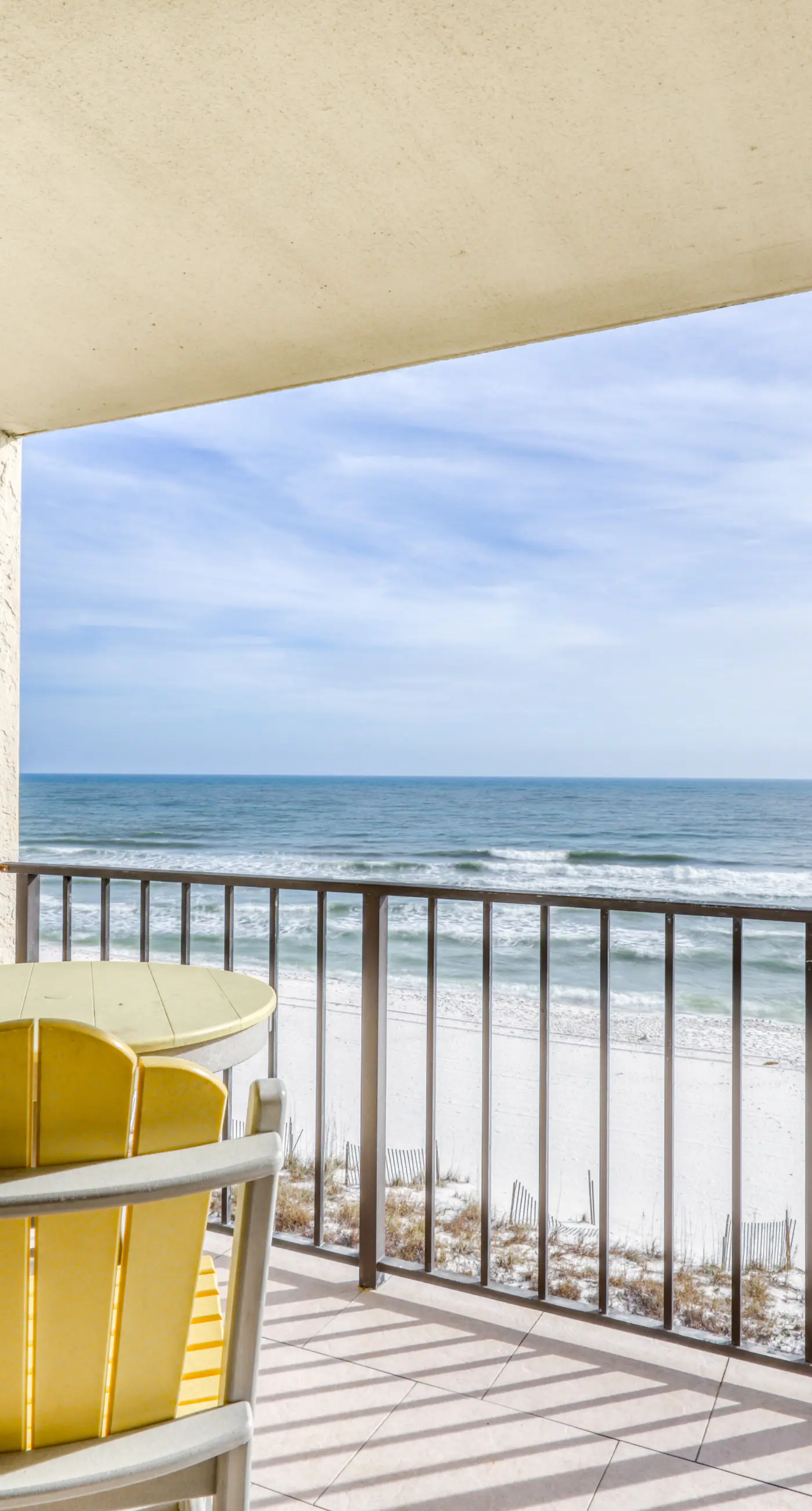 Fourth-floor beach condo w amazing views, indoor pool, & beach access