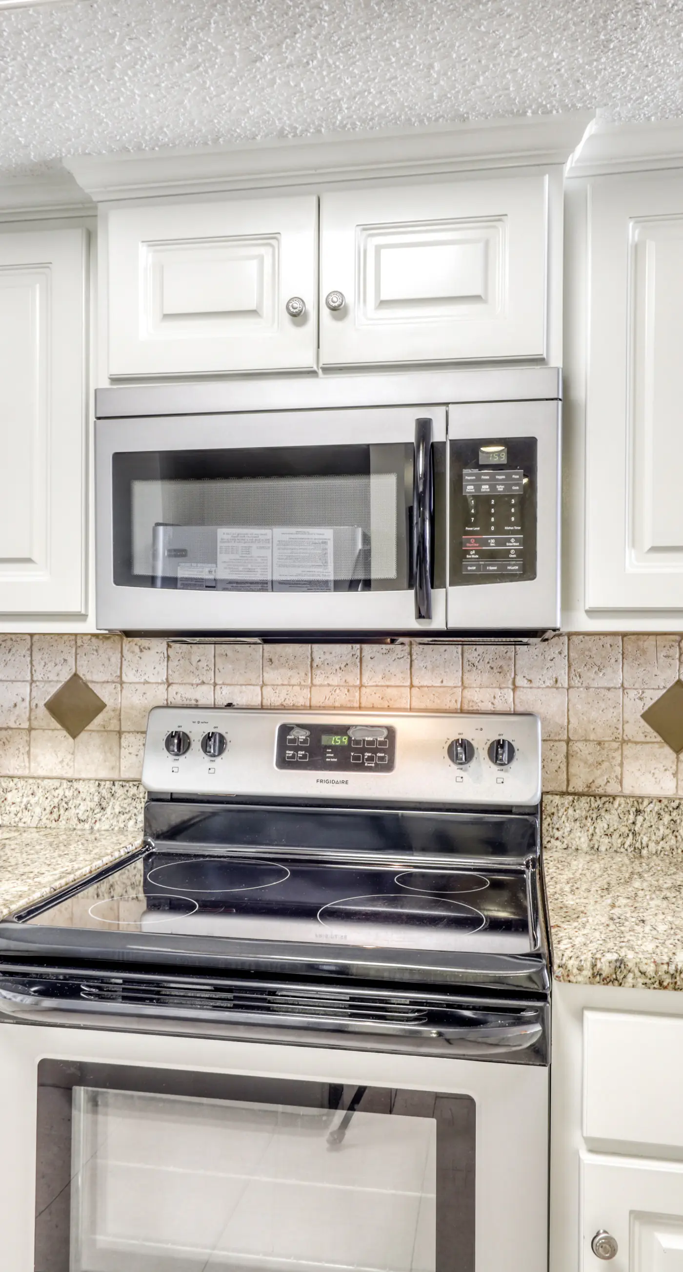 Fourth-floor beach condo w amazing views, indoor pool, & beach access