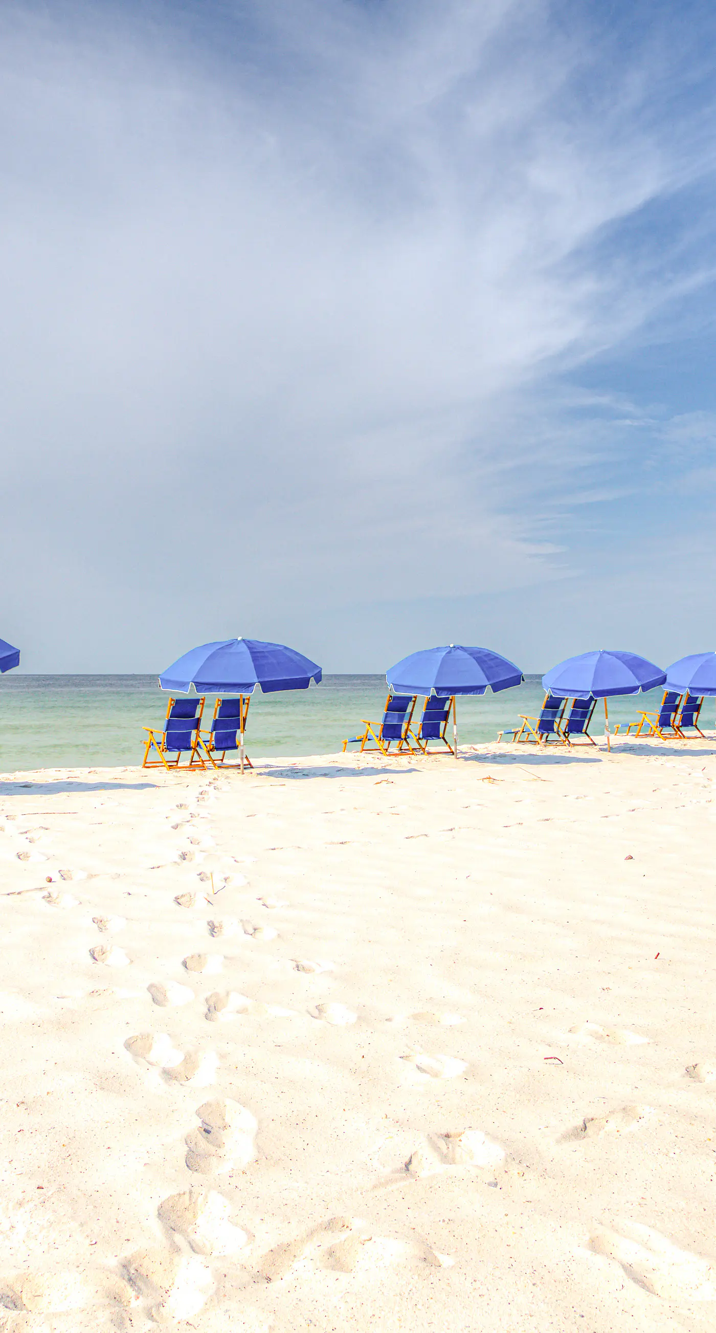 Fourth-floor beach condo w amazing views, indoor pool, & beach access