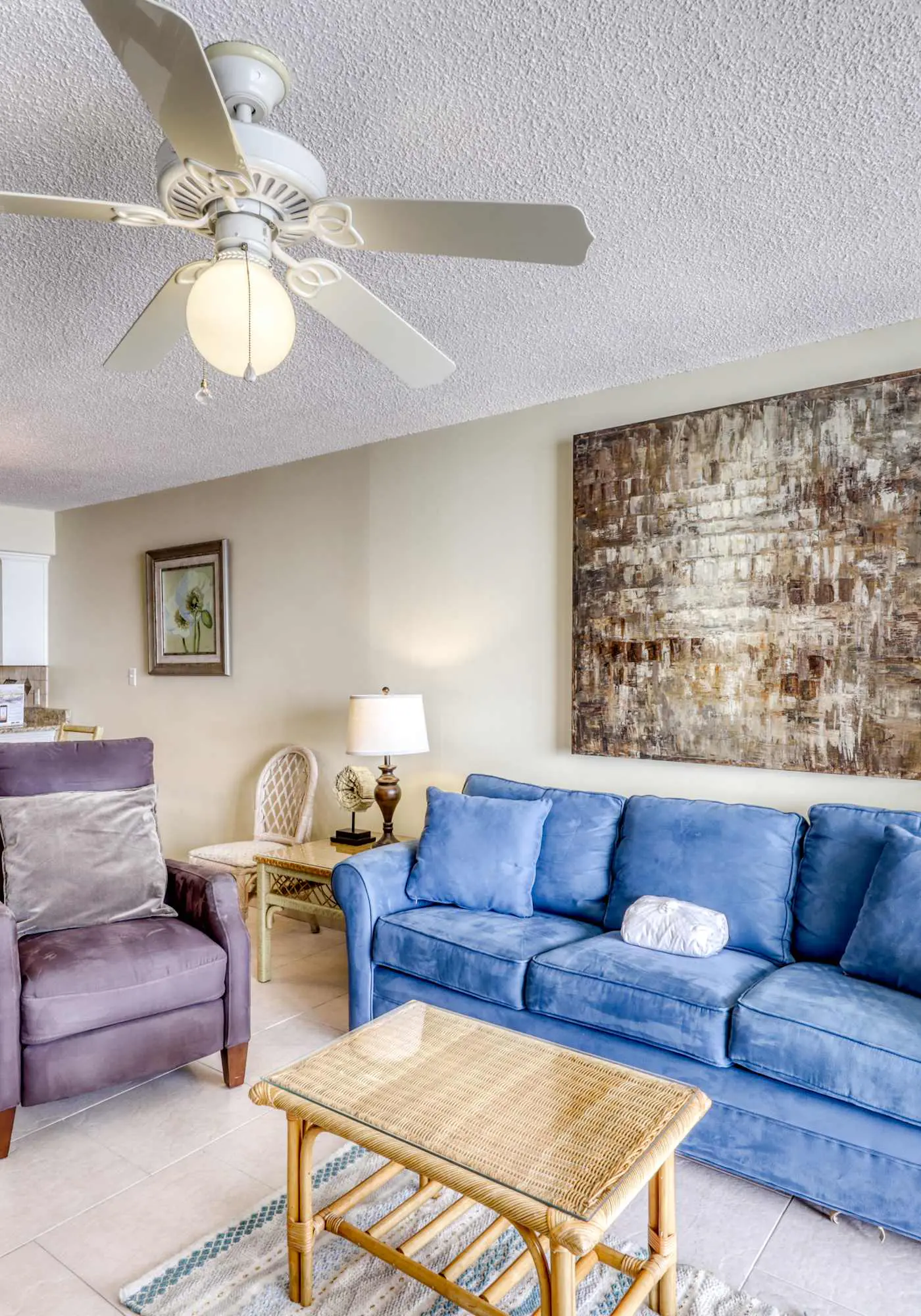 Fourth-floor beach condo w amazing views, indoor pool, & beach access