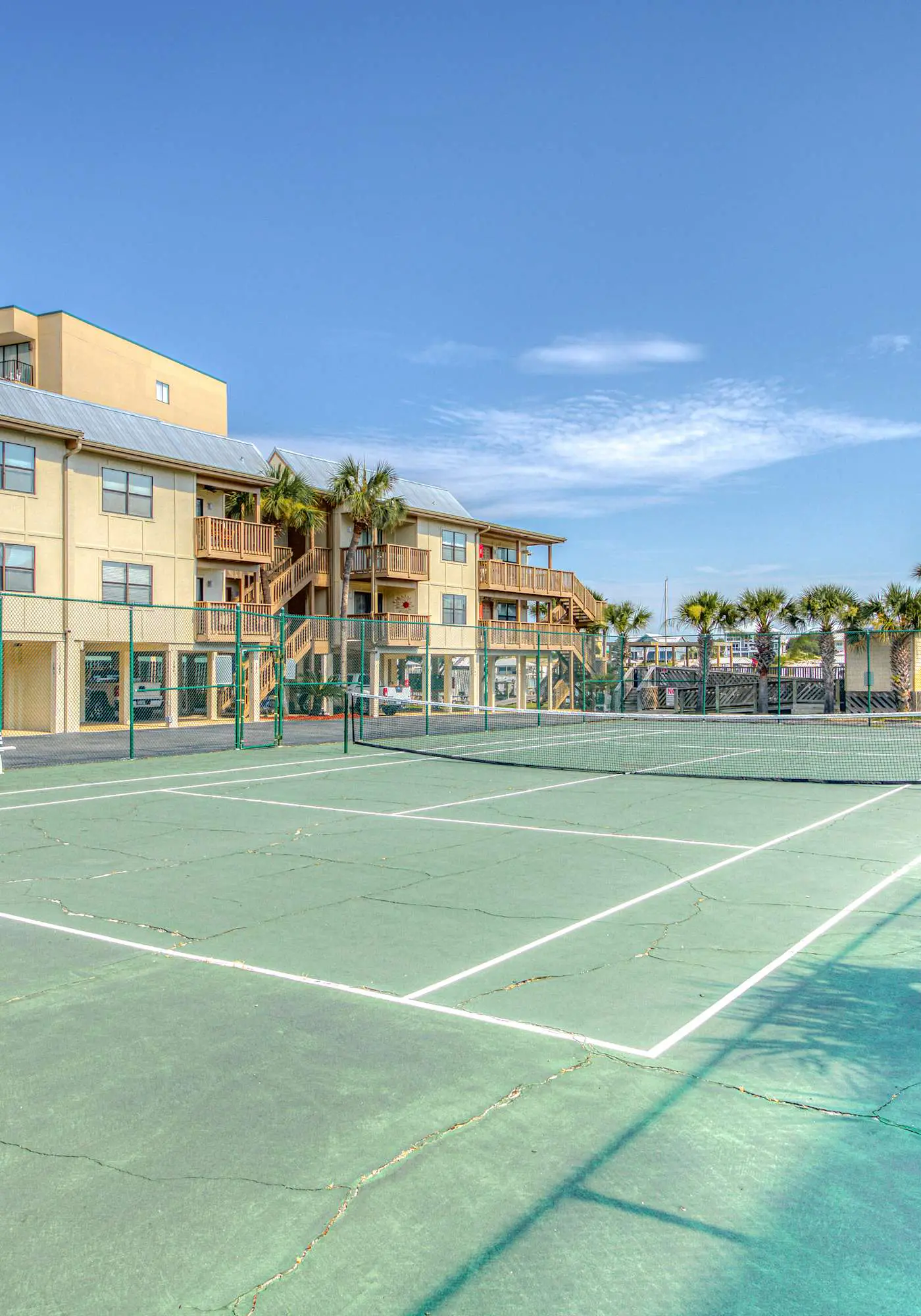 Fourth-floor beach condo w amazing views, indoor pool, & beach access