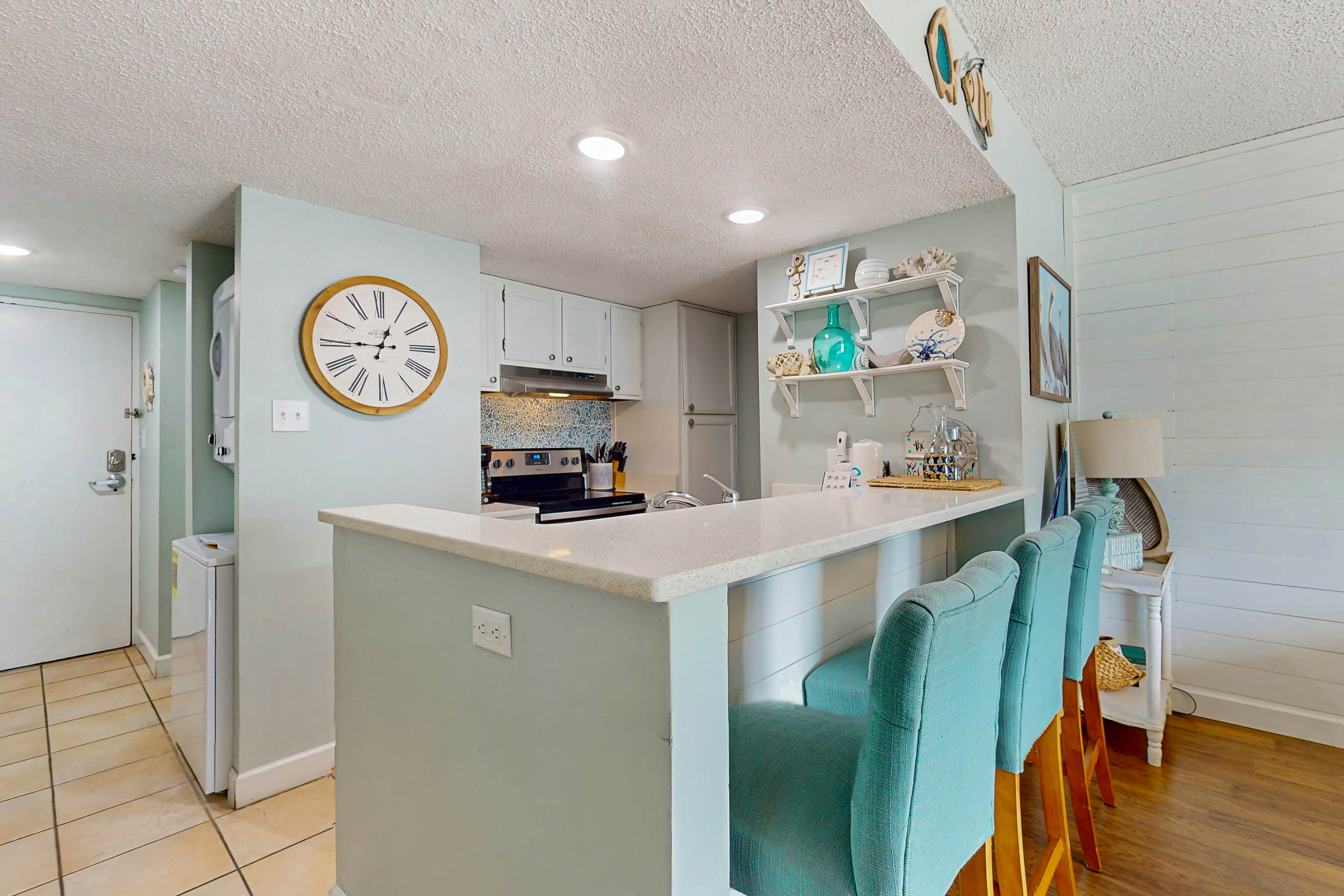 Adorable Studio on Beach W/ Shared Pool, Private Balcony, & Beach Access