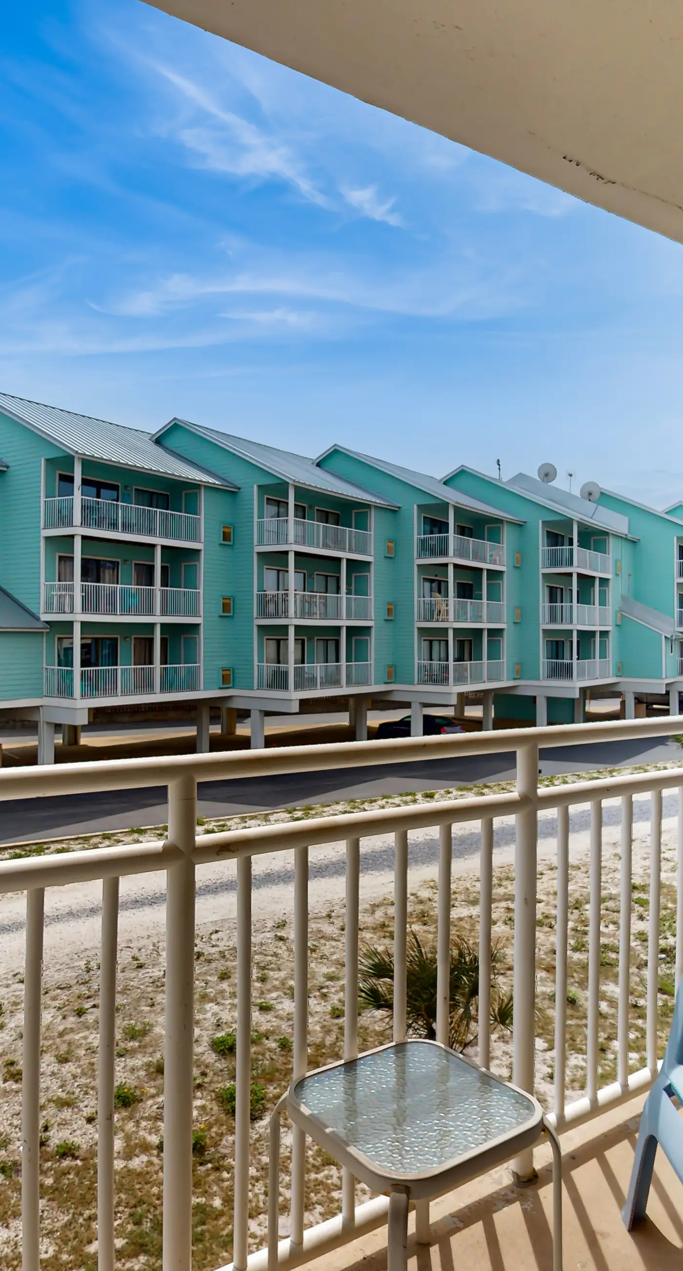 Adorable Studio on Beach W/ Shared Pool, Private Balcony, & Beach Access