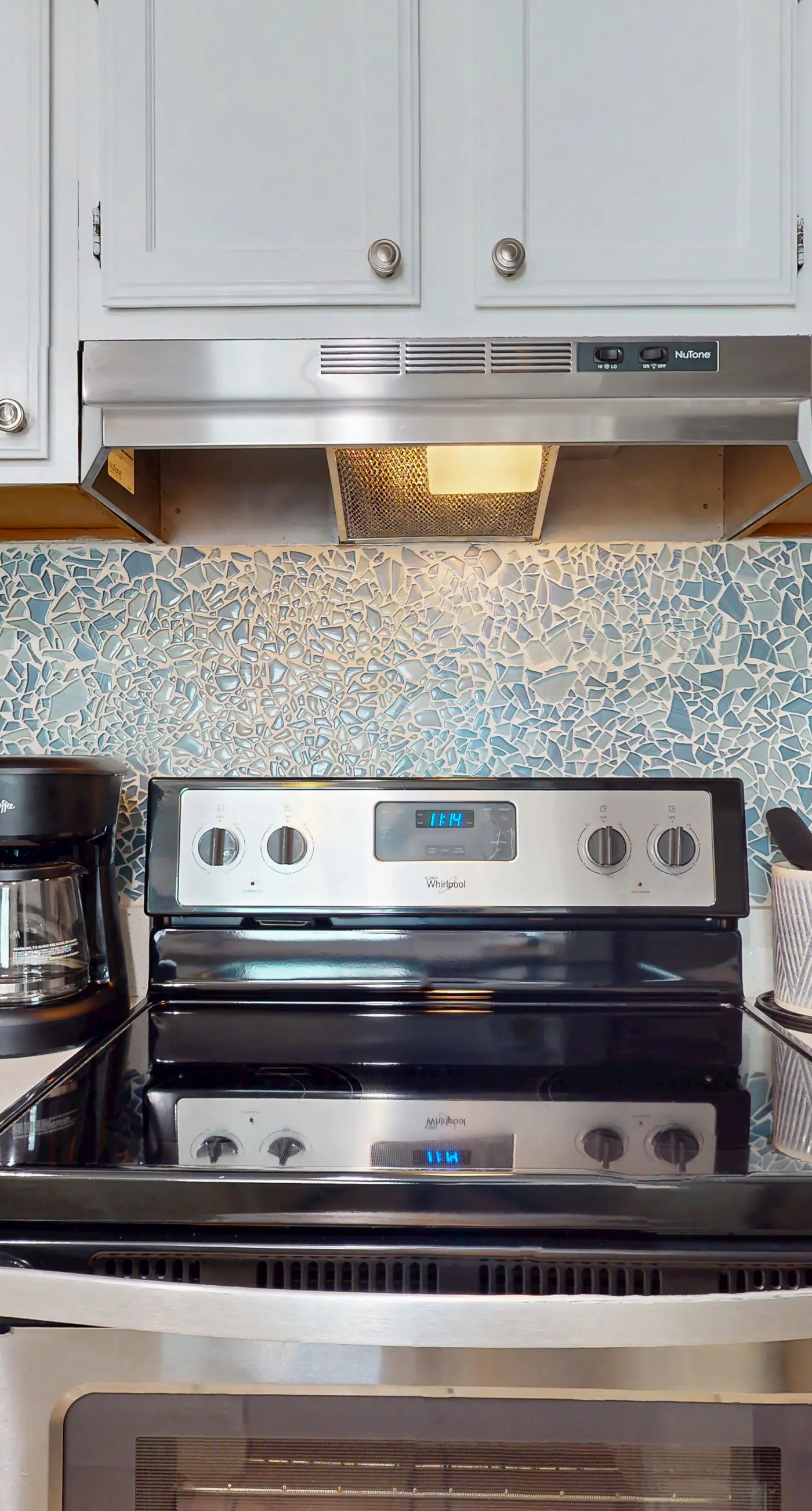 Adorable Studio on Beach W/ Shared Pool, Private Balcony, & Beach Access