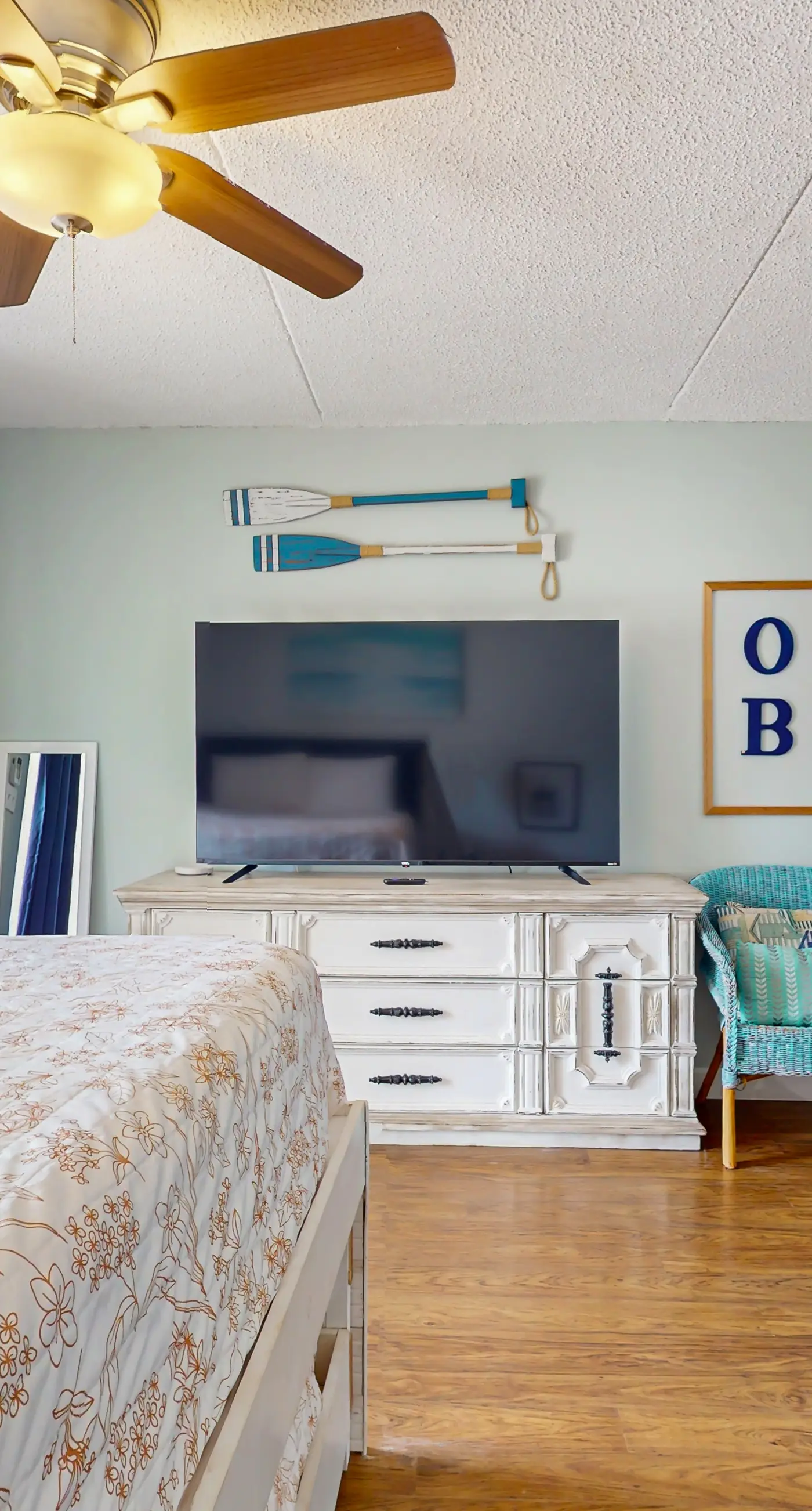 Adorable Studio on Beach W/ Shared Pool, Private Balcony, & Beach Access