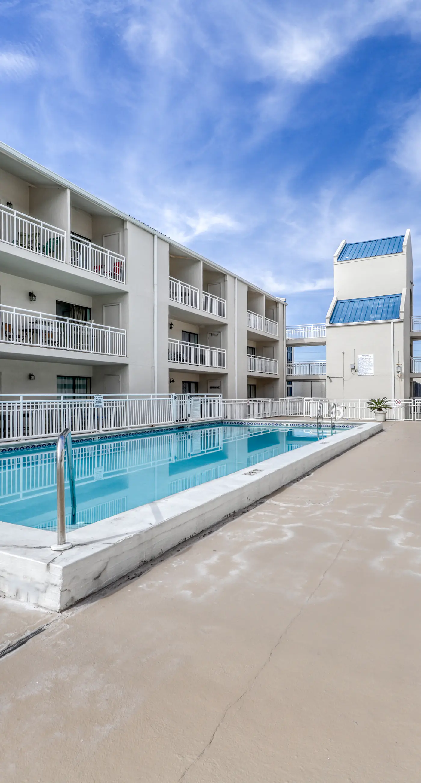 Adorable Studio on Beach W/ Shared Pool, Private Balcony, & Beach Access