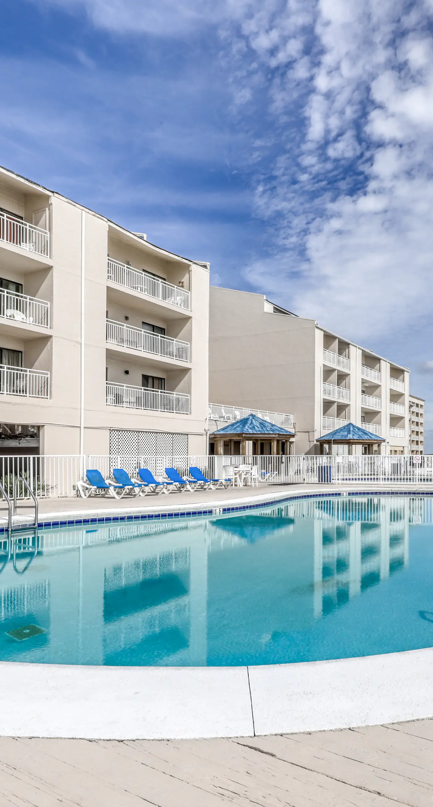 Adorable Studio on Beach W/ Shared Pool, Private Balcony, & Beach Access