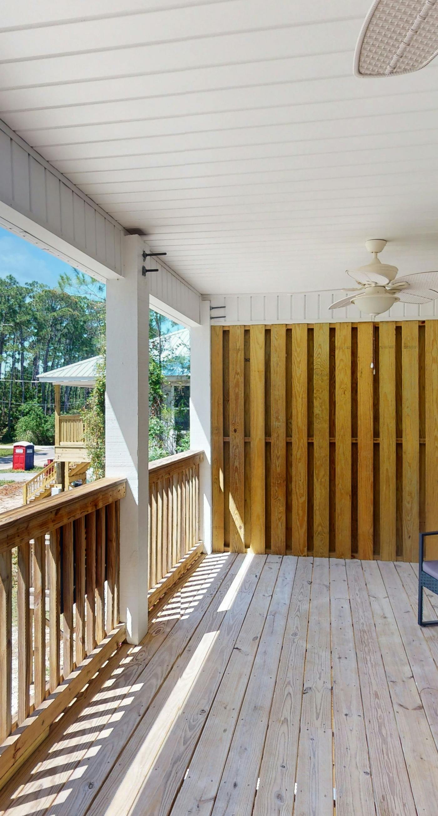 Modern island gem with perfect location, WiFi, central AC, full kitchen & W/D