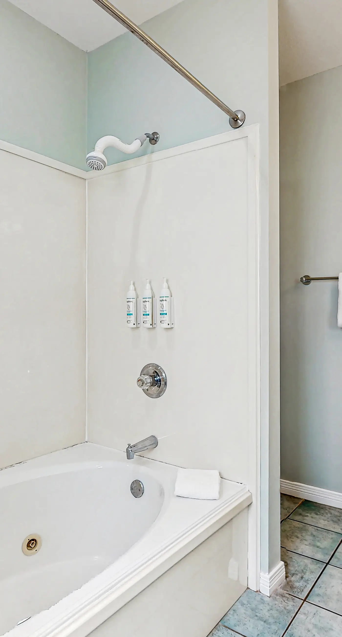 Gulf-Front Condo w/ Balcony, Shared Pools, and Beach Access