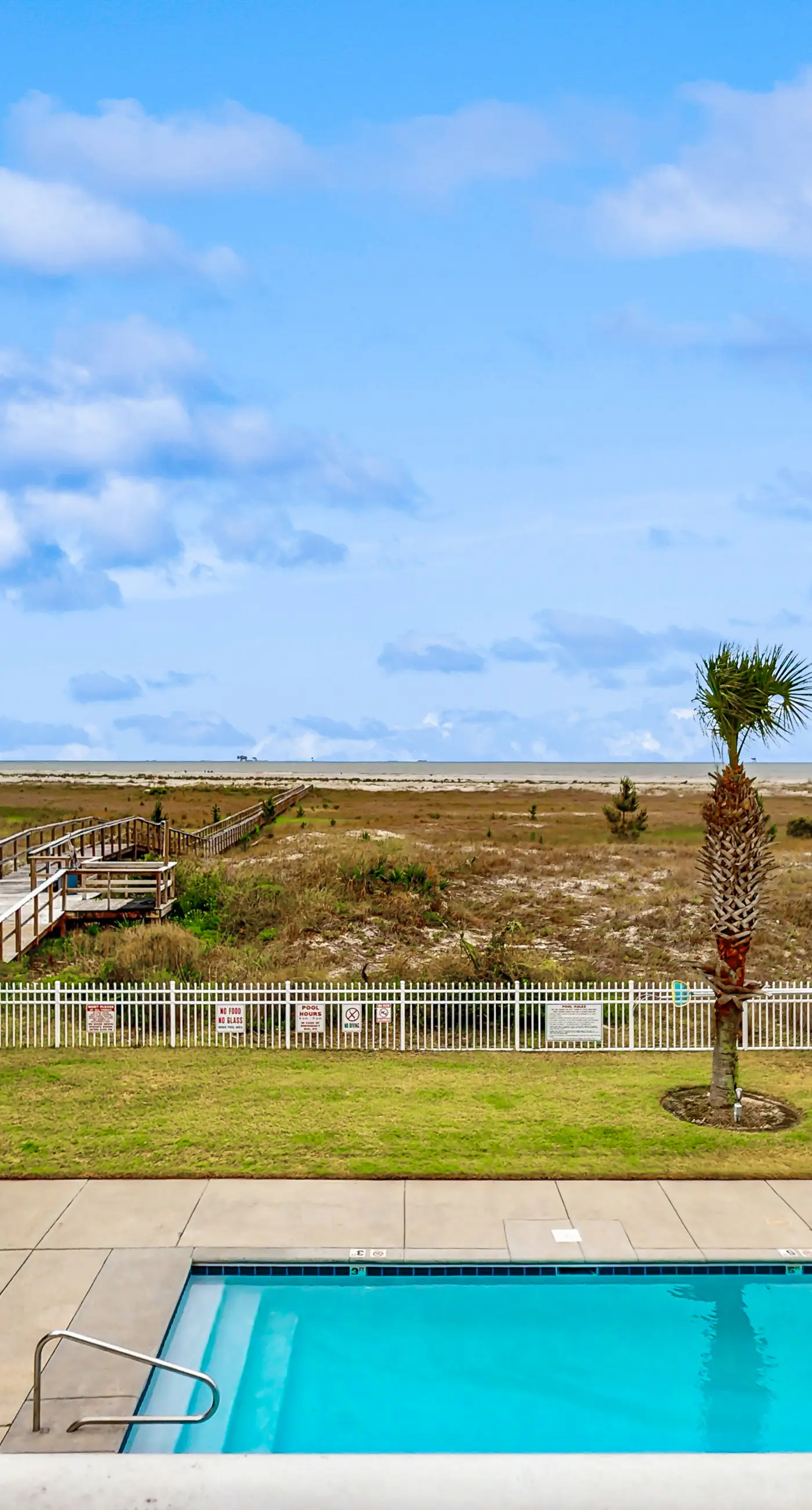 Gulf-Front Condo w/ Balcony, Shared Pools, and Beach Access