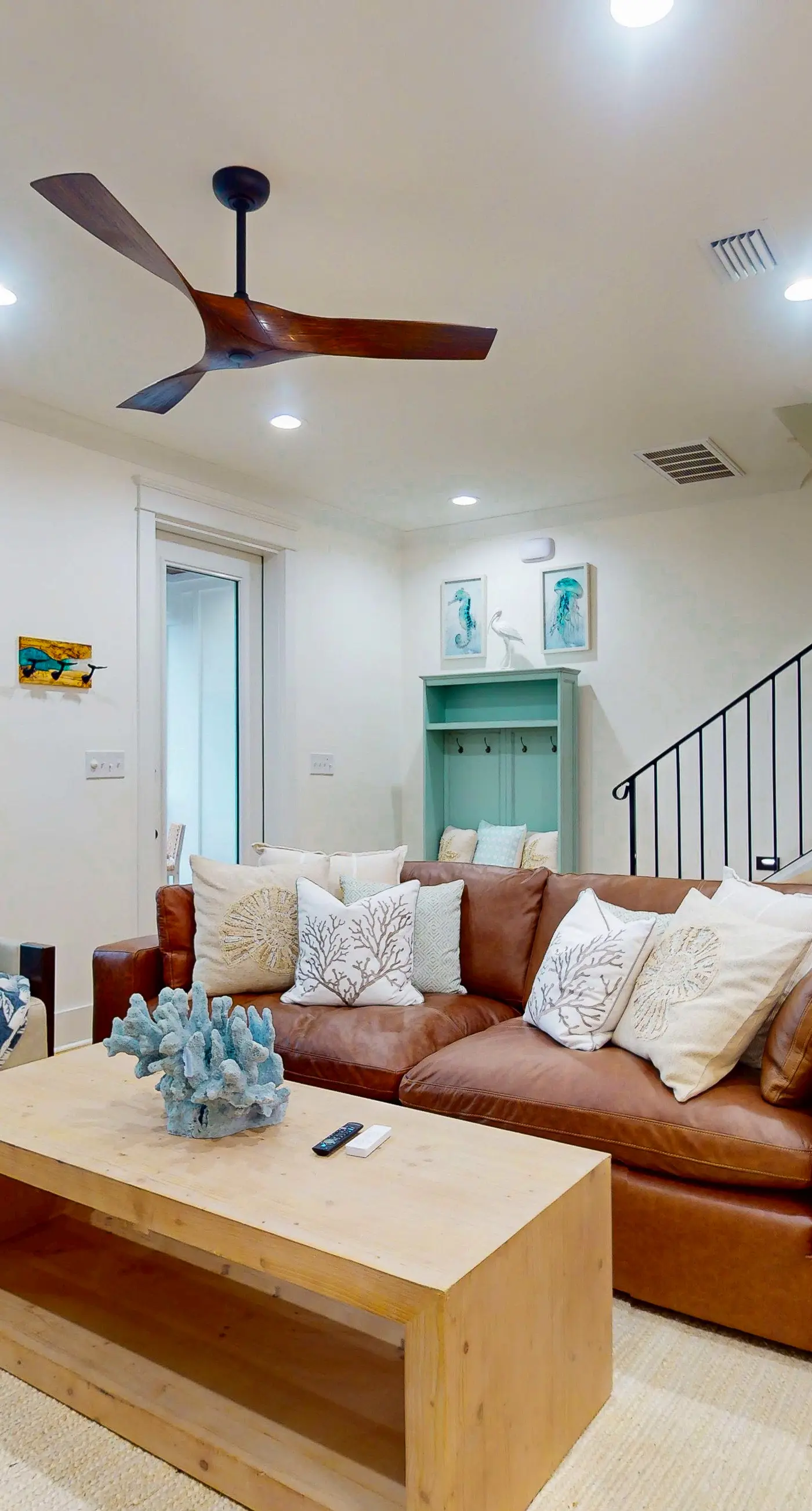 Exquisite waterview duplex with bunkroom, internet, and grill