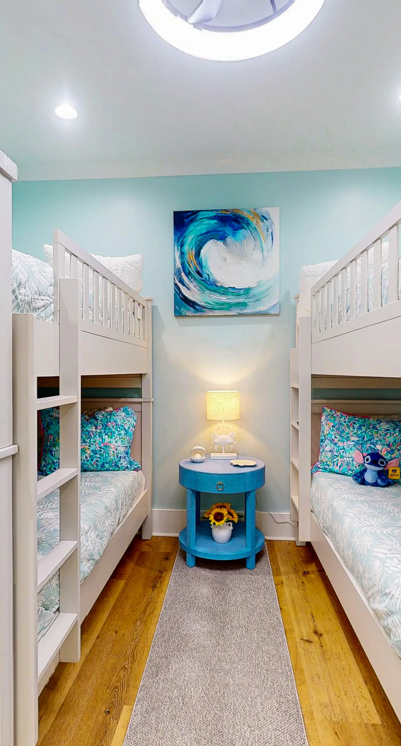 Exquisite waterview duplex with bunkroom, internet, and grill