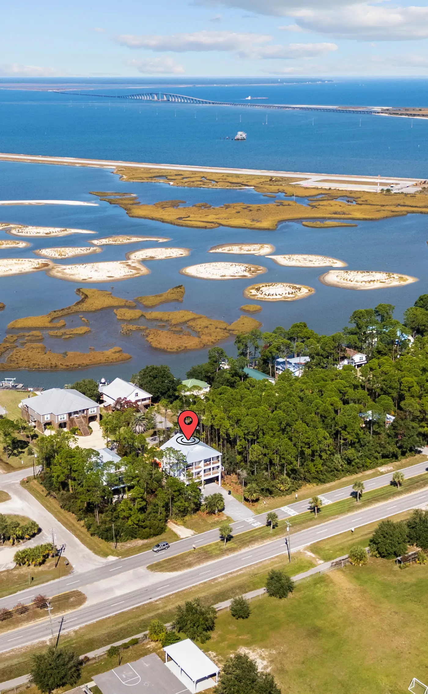 Exquisite waterview duplex with bunkroom, internet, and grill