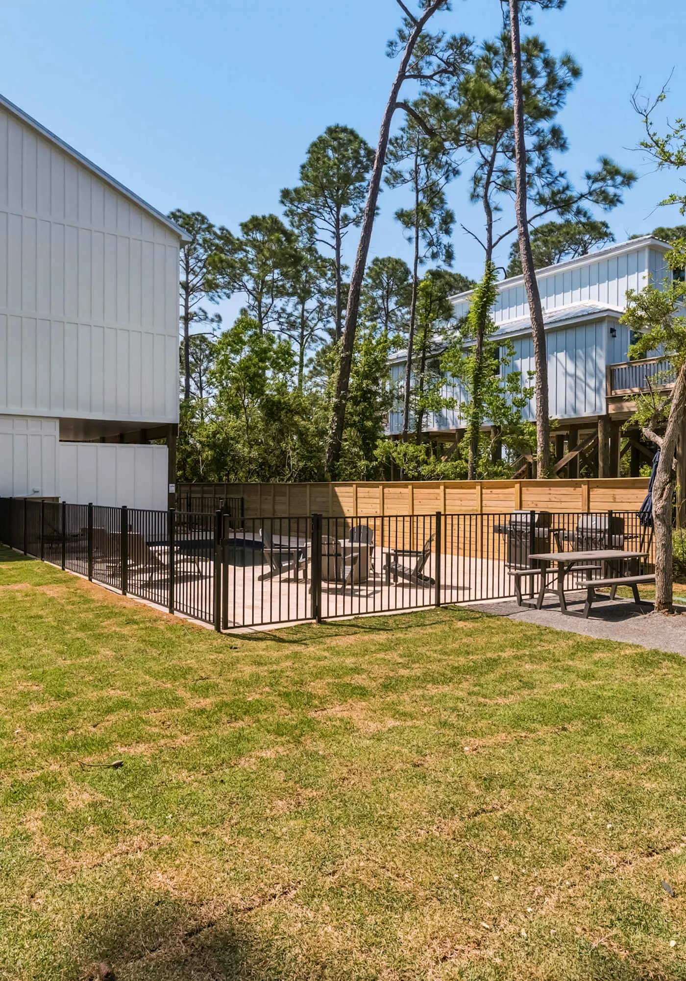 Exquisite waterview duplex with bunkroom, internet, and grill