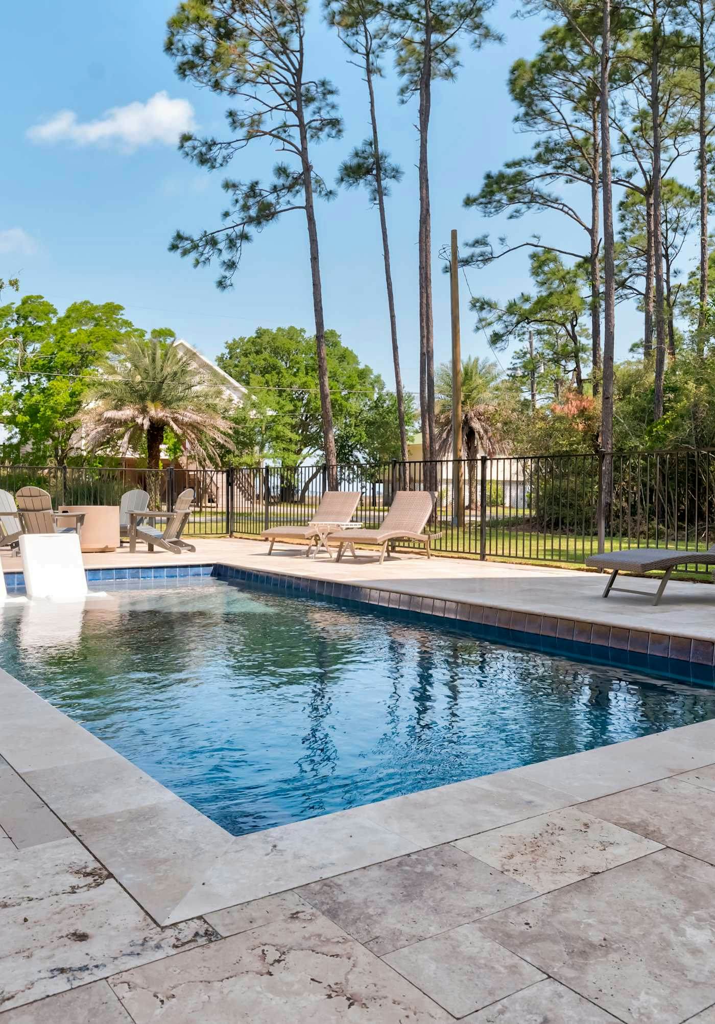 Exquisite waterview duplex with bunkroom, internet, and grill