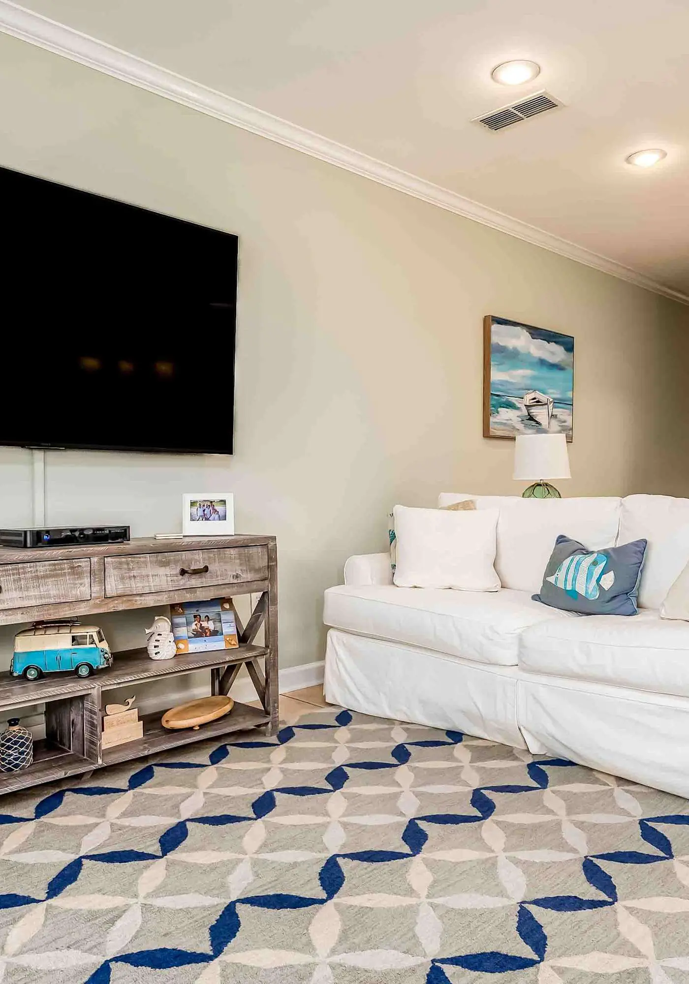 Ground-floor condo next to on-site pool with private patio & beach access